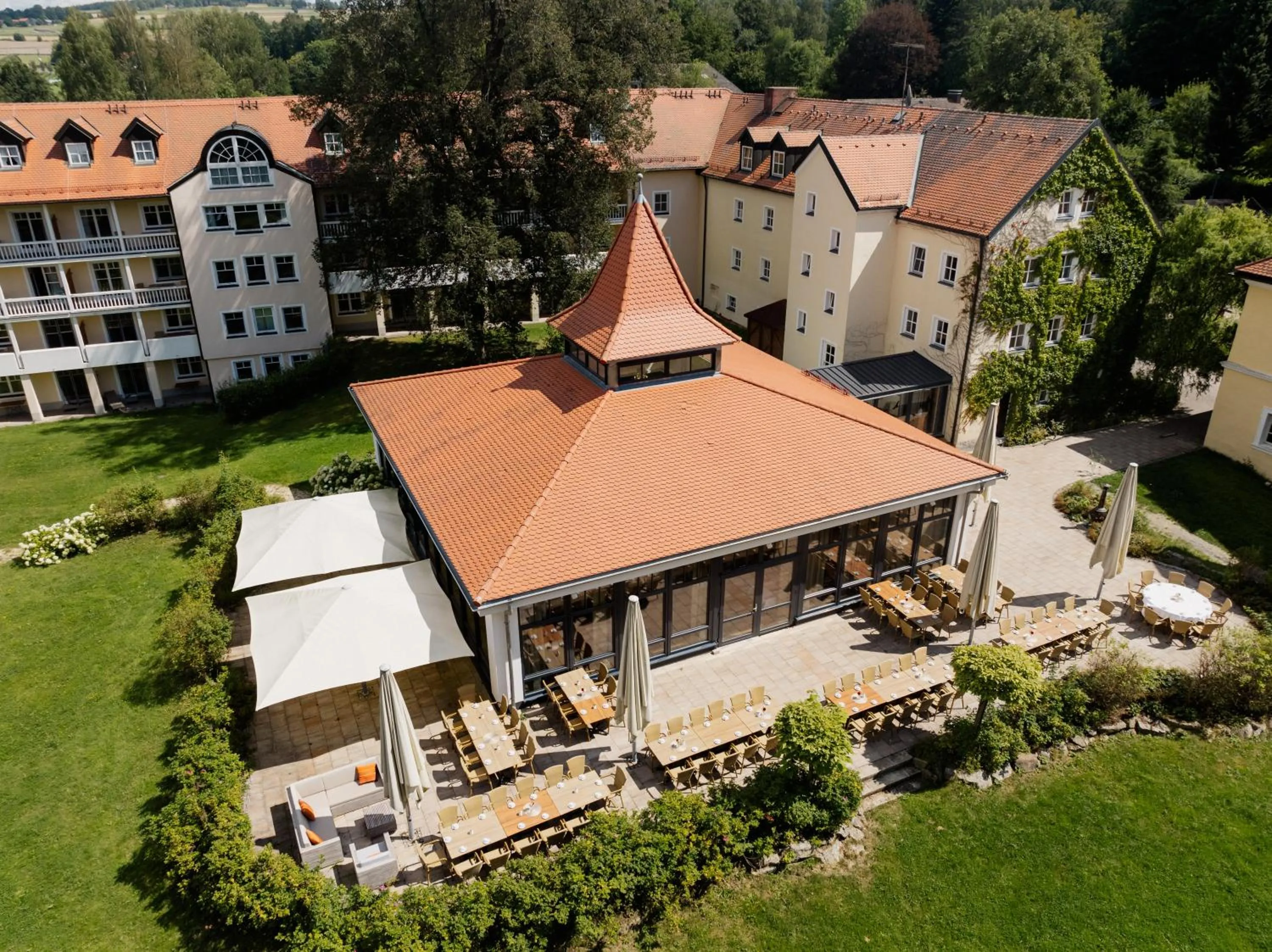 Property building in Landschloss Ernestgrün