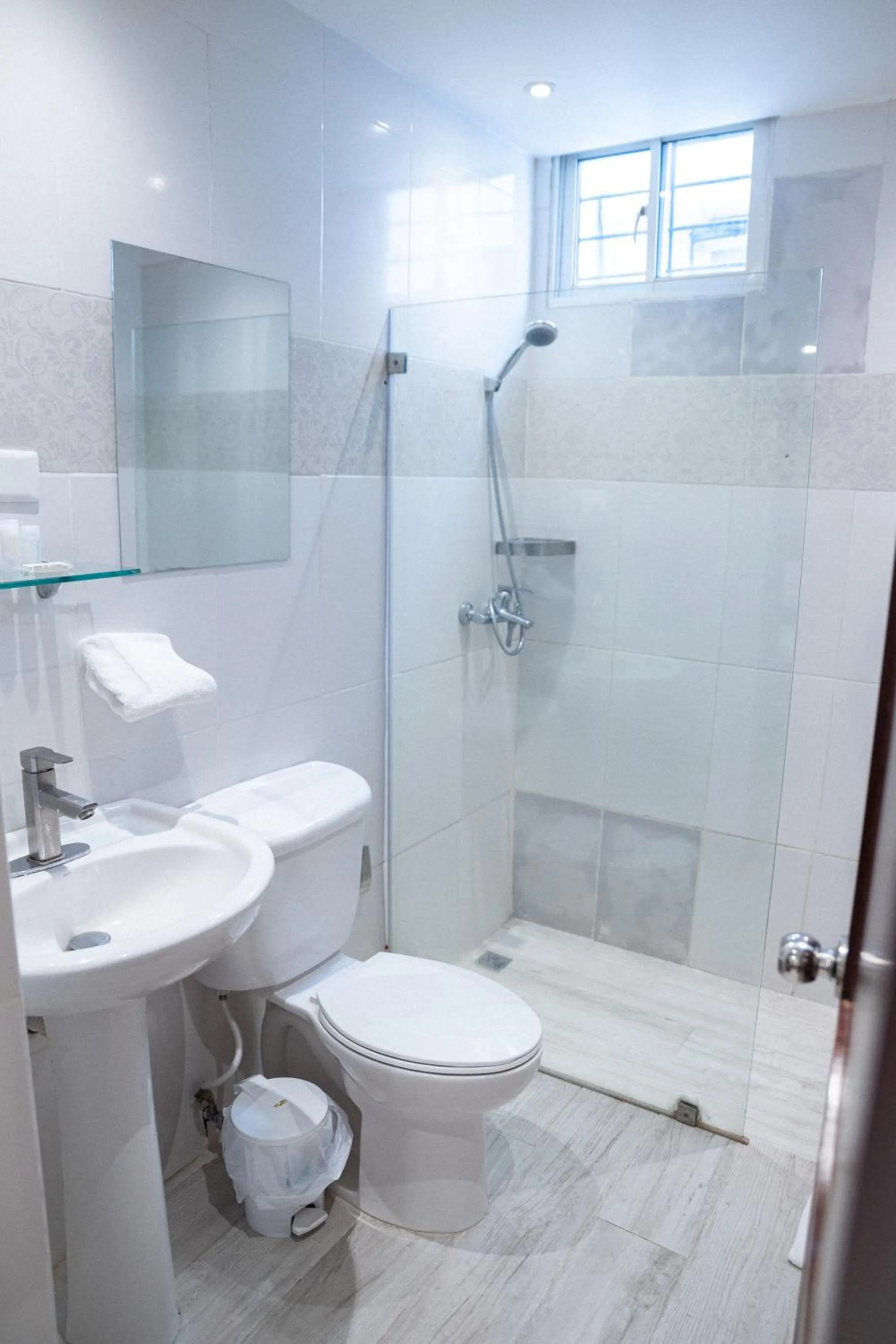 Bathroom in Cataleya Hotel