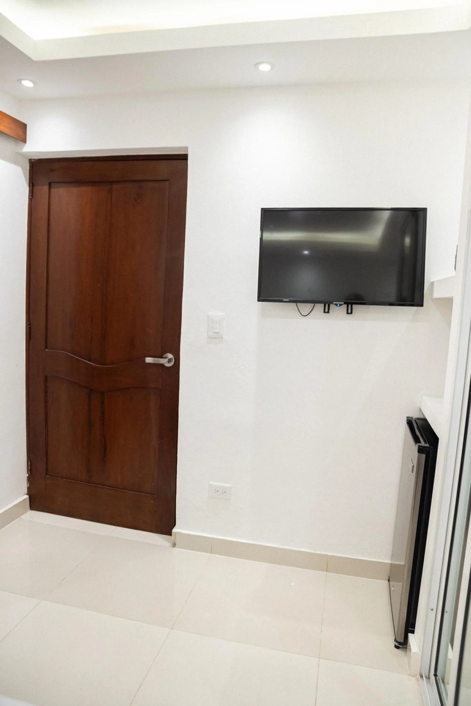 TV and multimedia in Cataleya Hotel