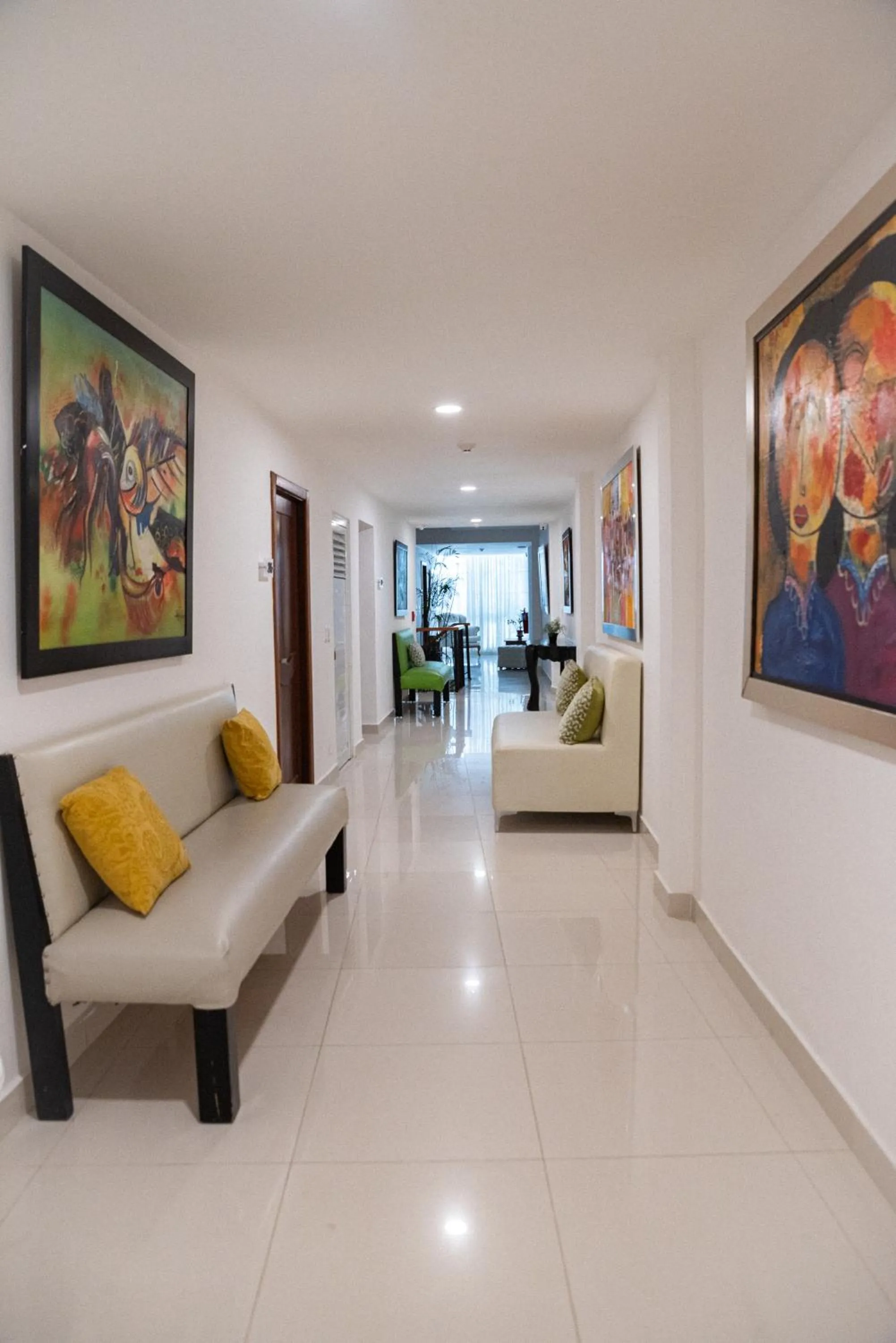 Area and facilities in Cataleya Hotel