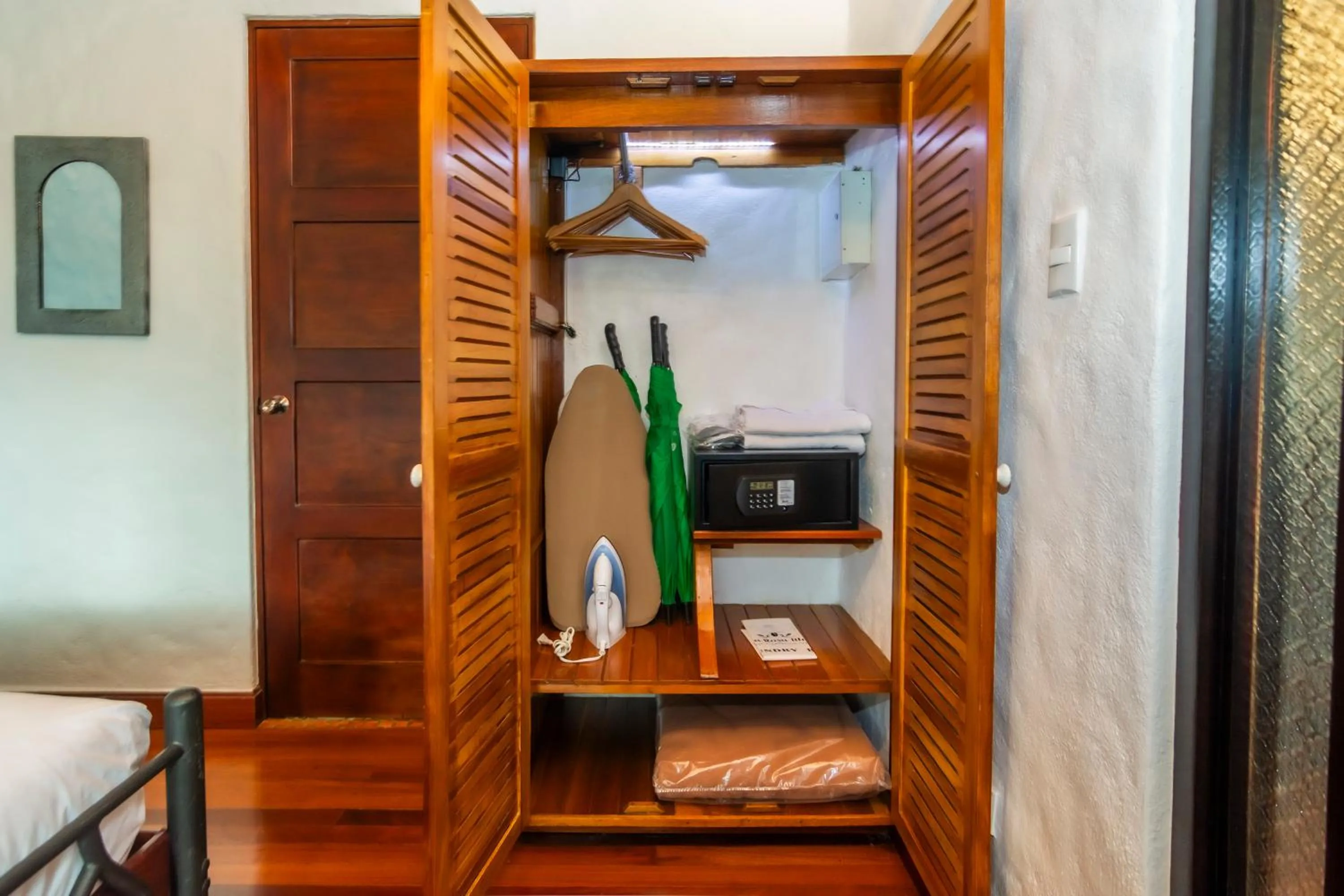 safe, Bed in Finca Rosa Blanca Coffee Farm and Inn