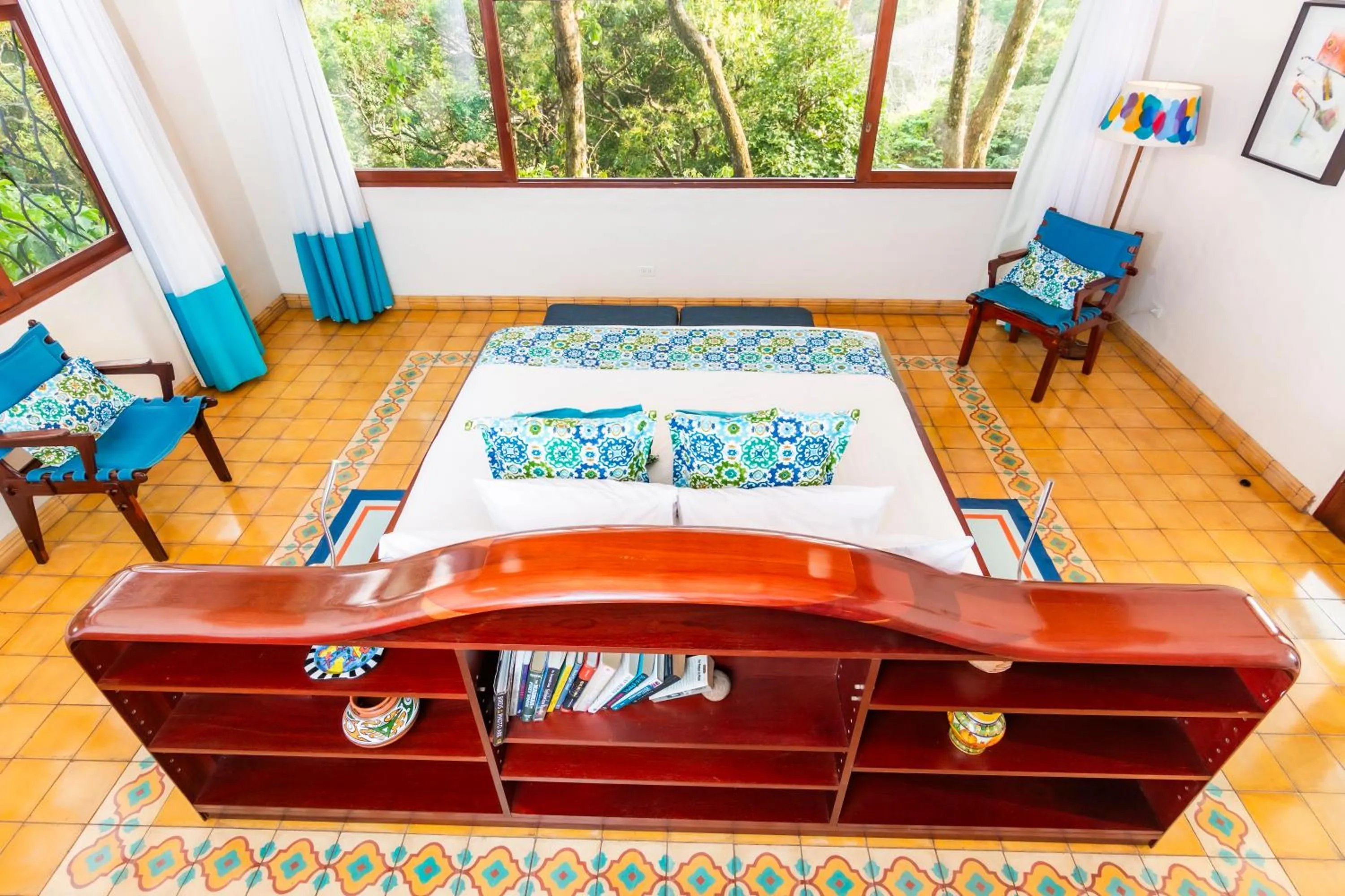 Bed in Finca Rosa Blanca Coffee Farm and Inn