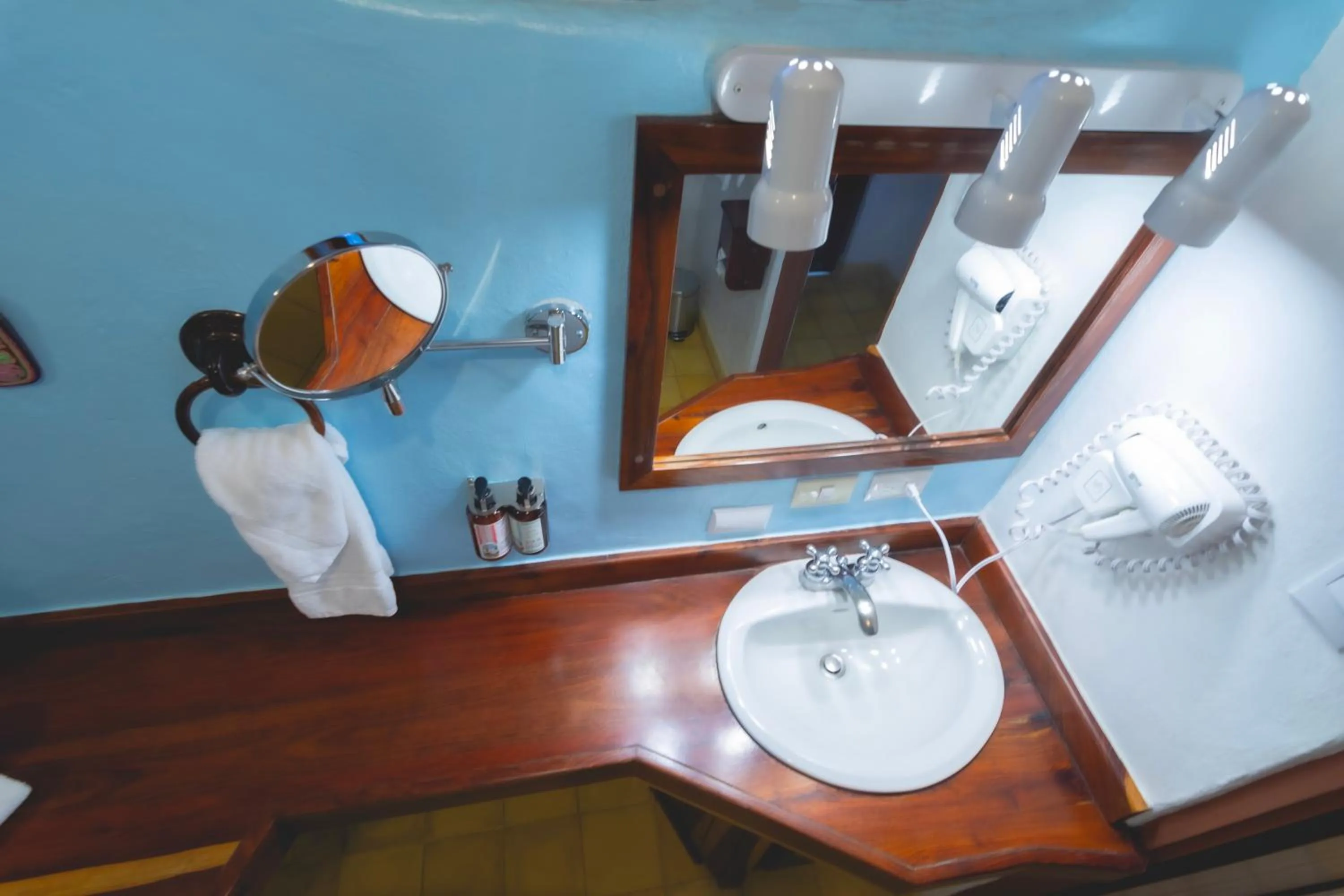 Bathroom in Finca Rosa Blanca Coffee Farm and Inn