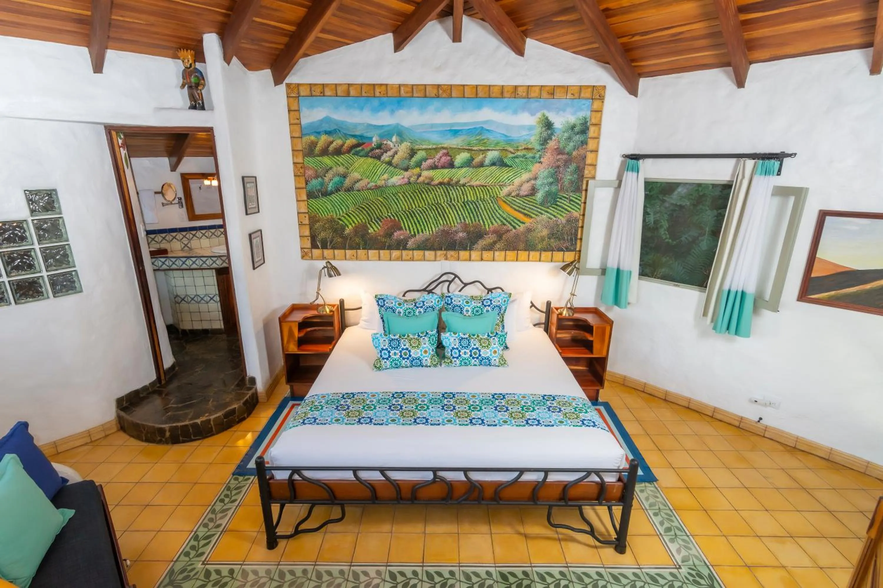 Bed in Finca Rosa Blanca Coffee Farm and Inn