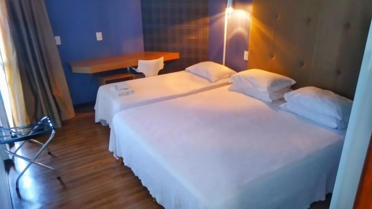 Deluxe Triple Room - single occupancy in Livramento Palace Hotel