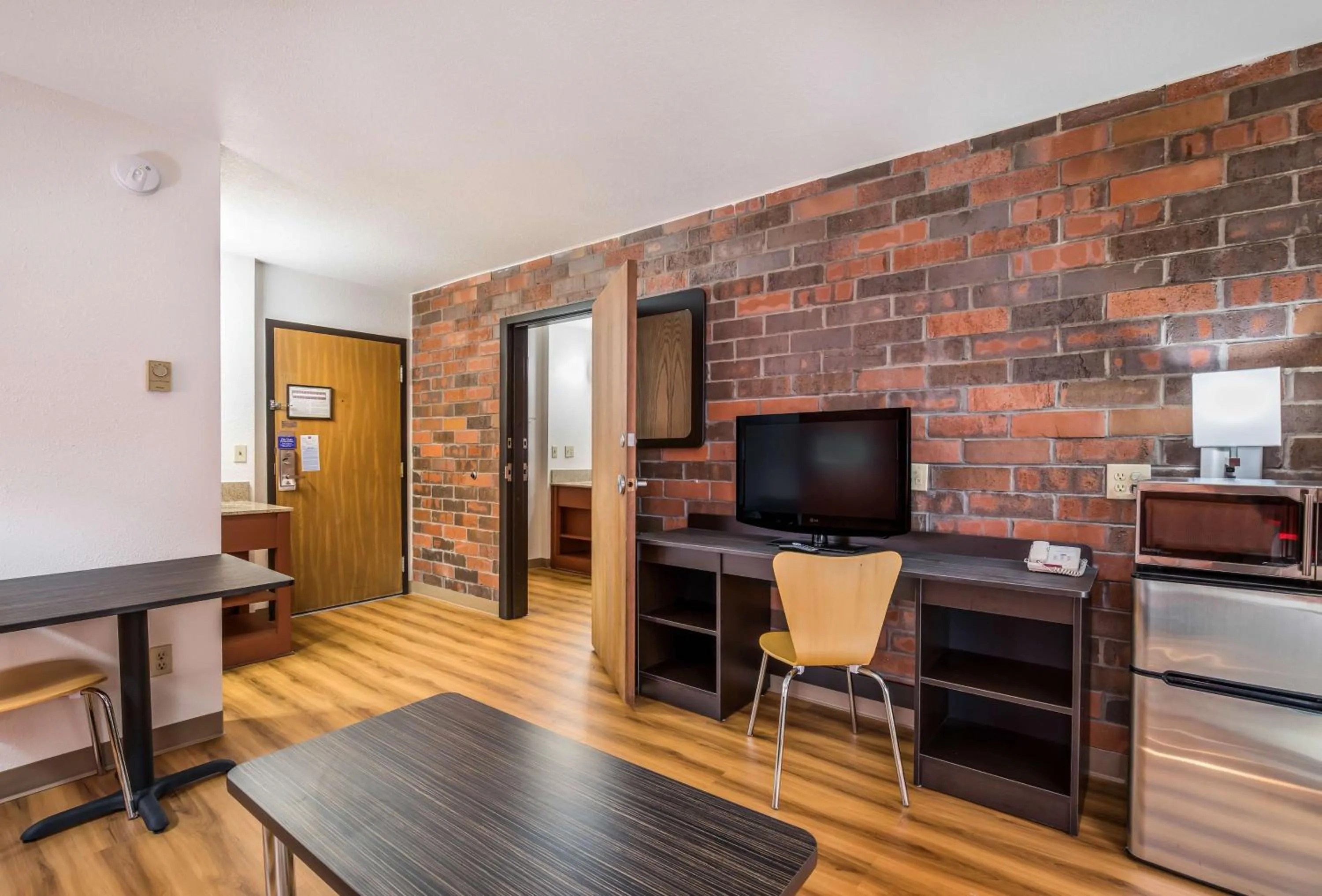 Photo of the whole room in Motel 6-Madison, WI - East