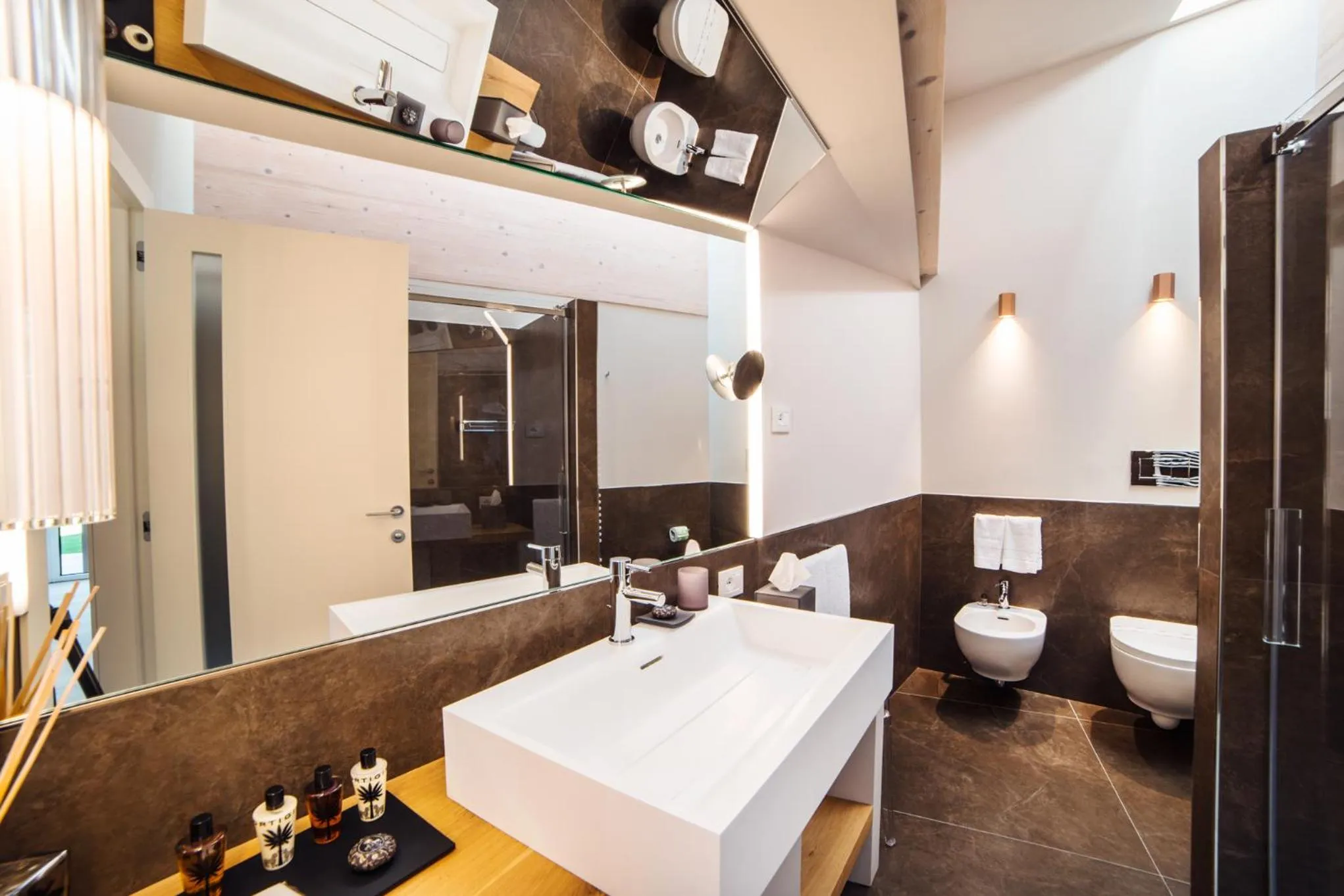 Bathroom in San Colombano Suites