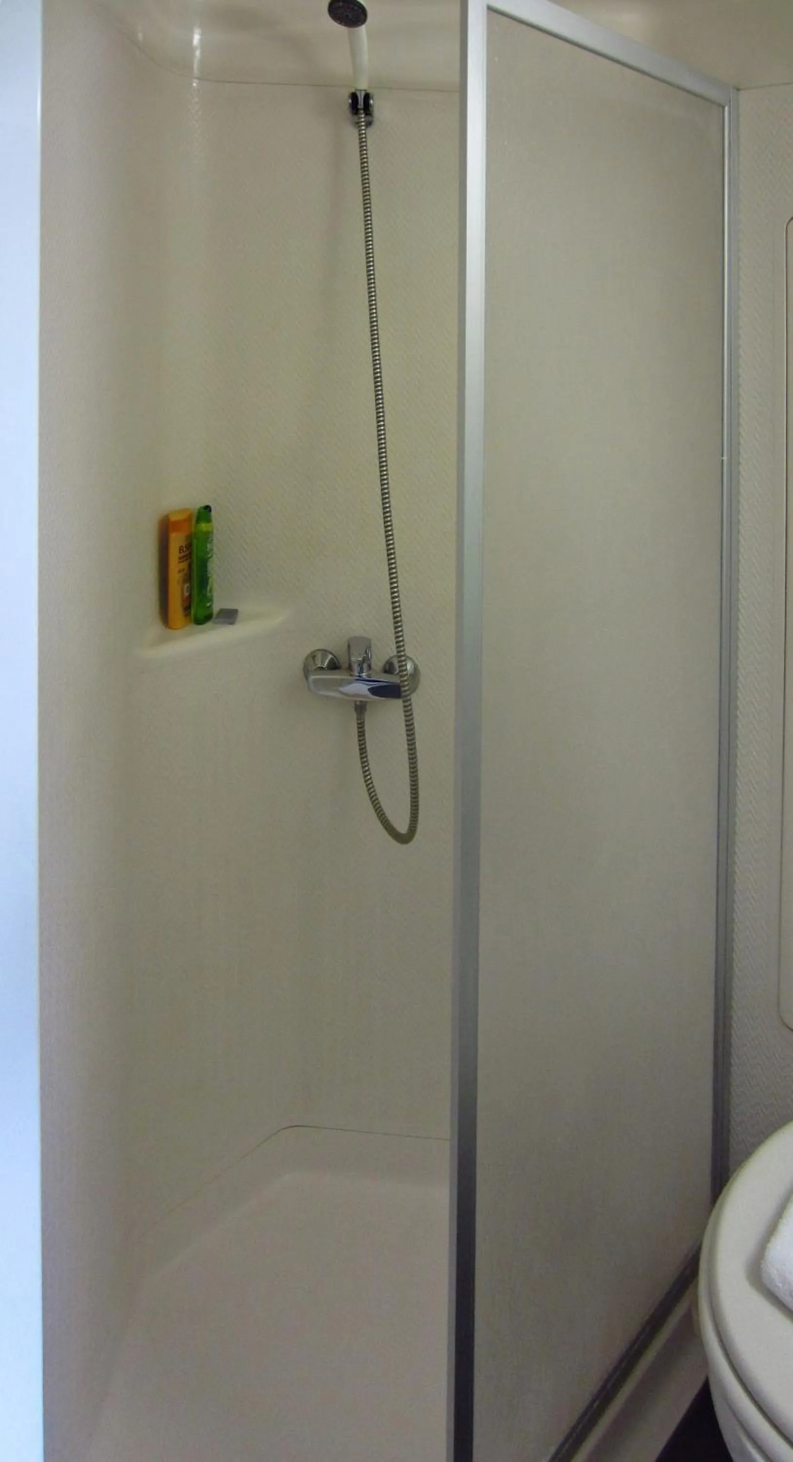 Bathroom in Hôtel Noctuel Blois Sud