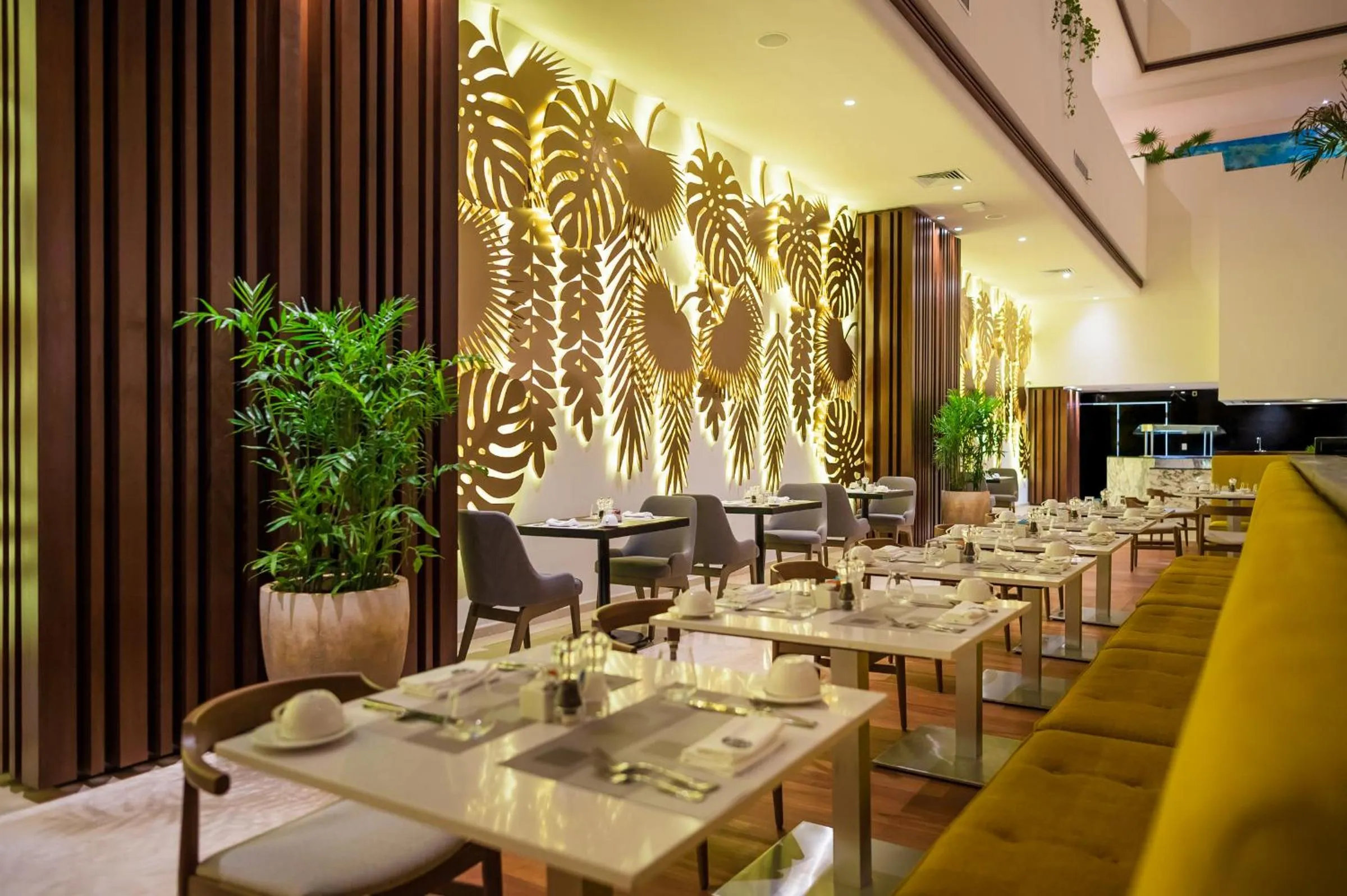 Dining area in The Reef 28 Hotel & Spa - Luxury Adults Only - All Suites - With Optional All Inclusive