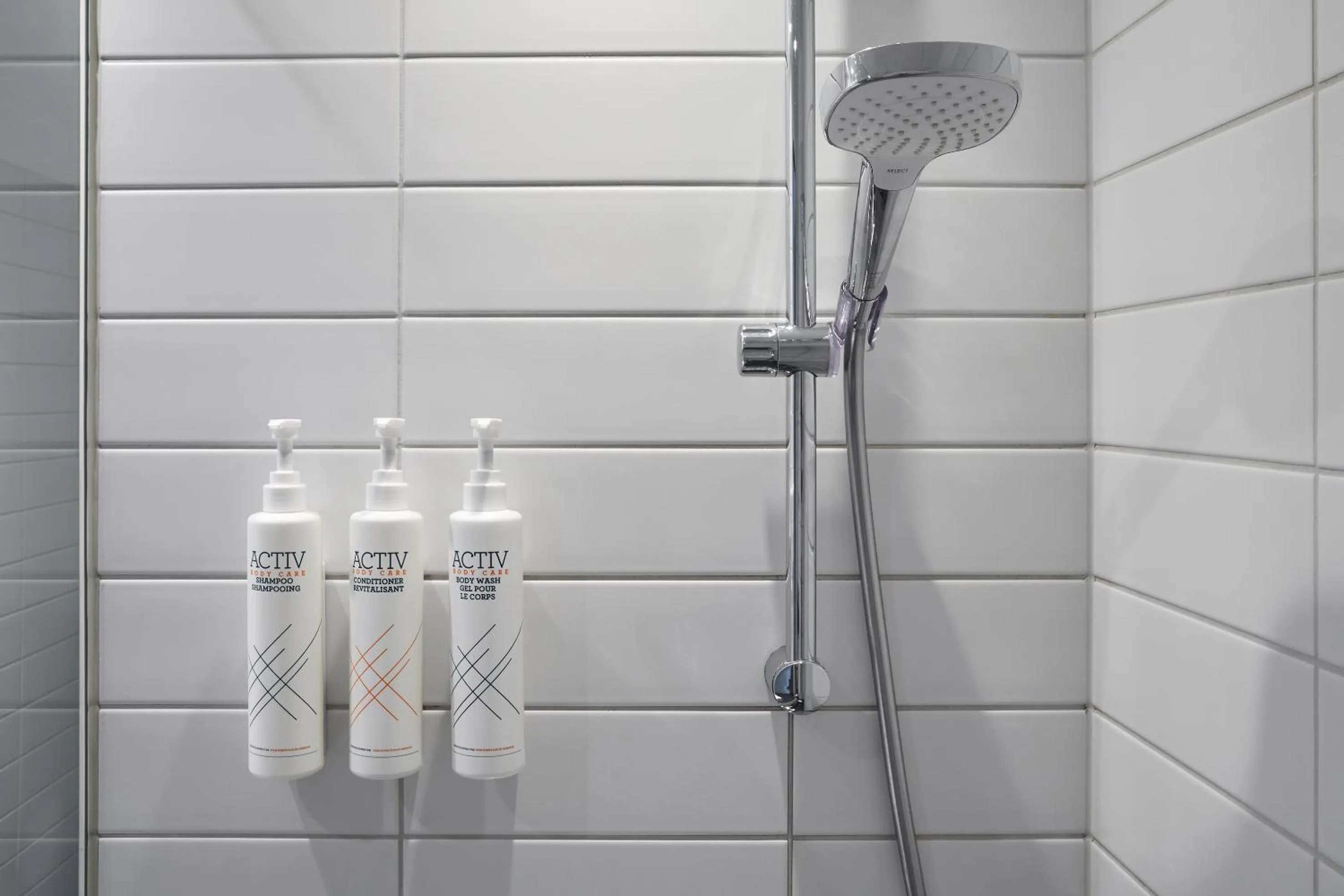 Bathroom in Four Points Flex by Sheraton Koblenz