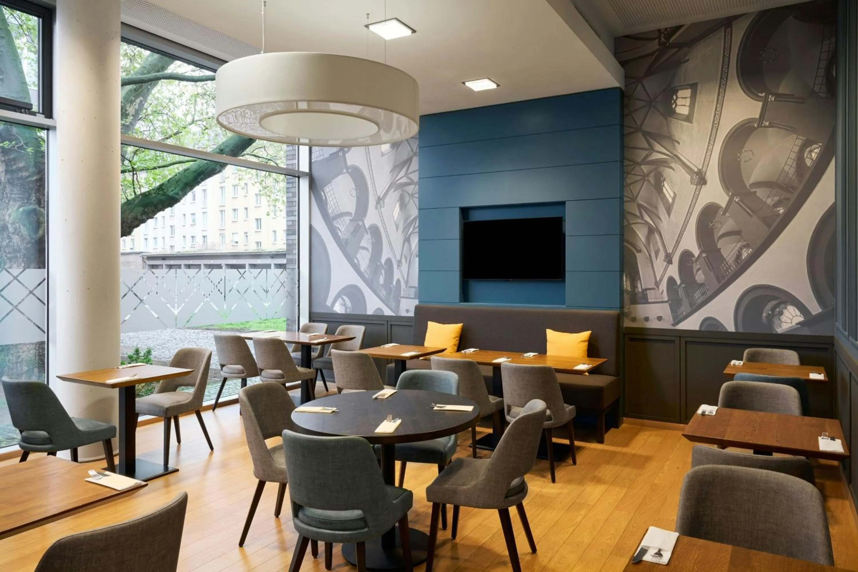 Restaurant/places to eat in Four Points Flex by Sheraton Koblenz