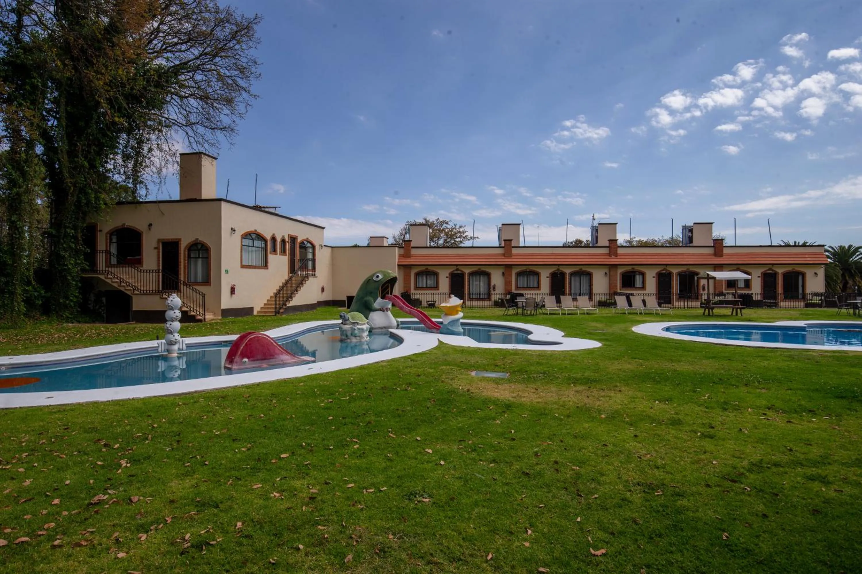 Swimming pool in Hotel & Glamping Huasca Sierra Verde
