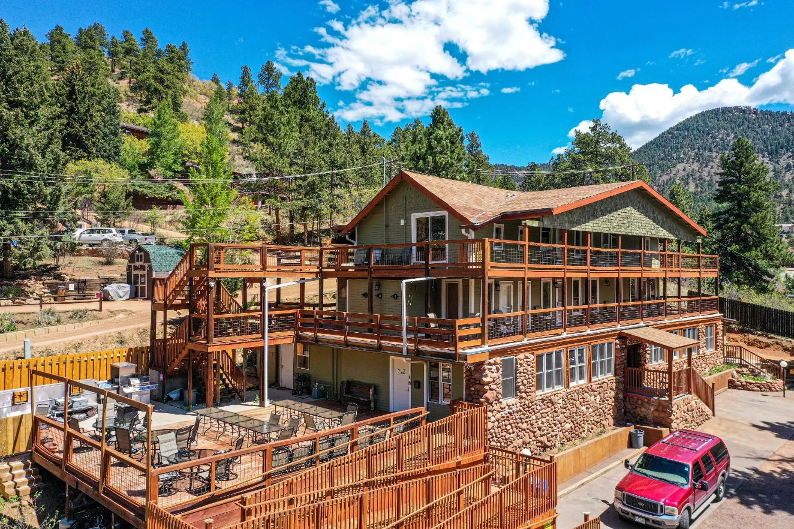 Property building in Green Mountain Falls Lodge