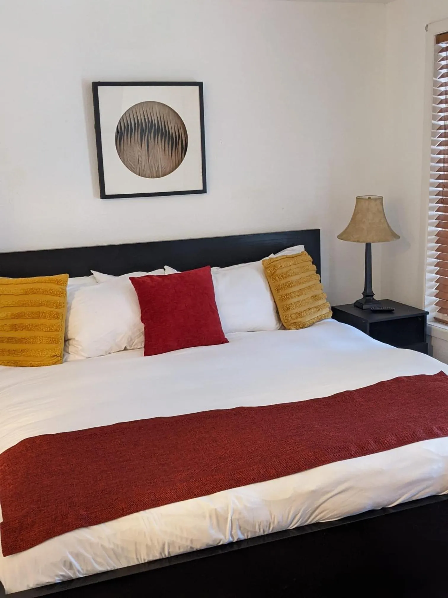 Bed in Green Mountain Falls Lodge