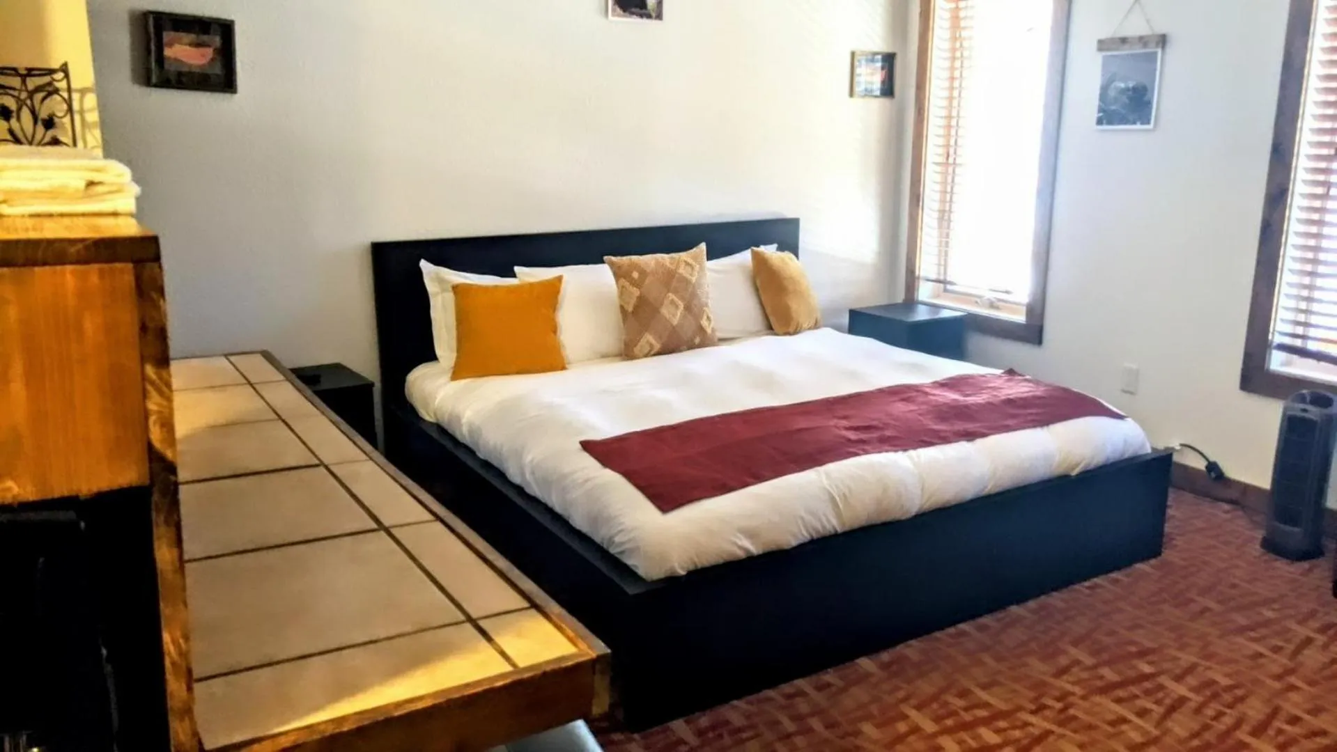 Bed in Green Mountain Falls Lodge