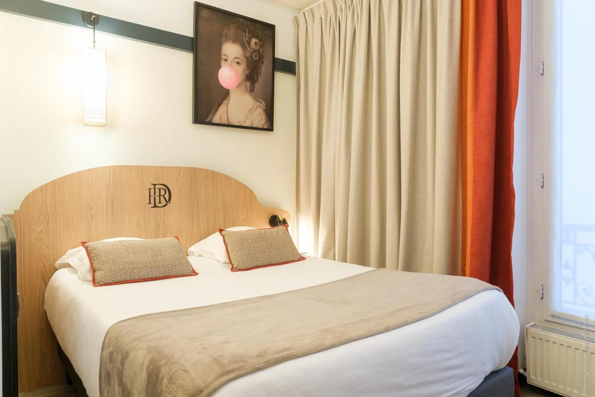 Photo of the whole room, Bed in A l'Hôtel Des Roys