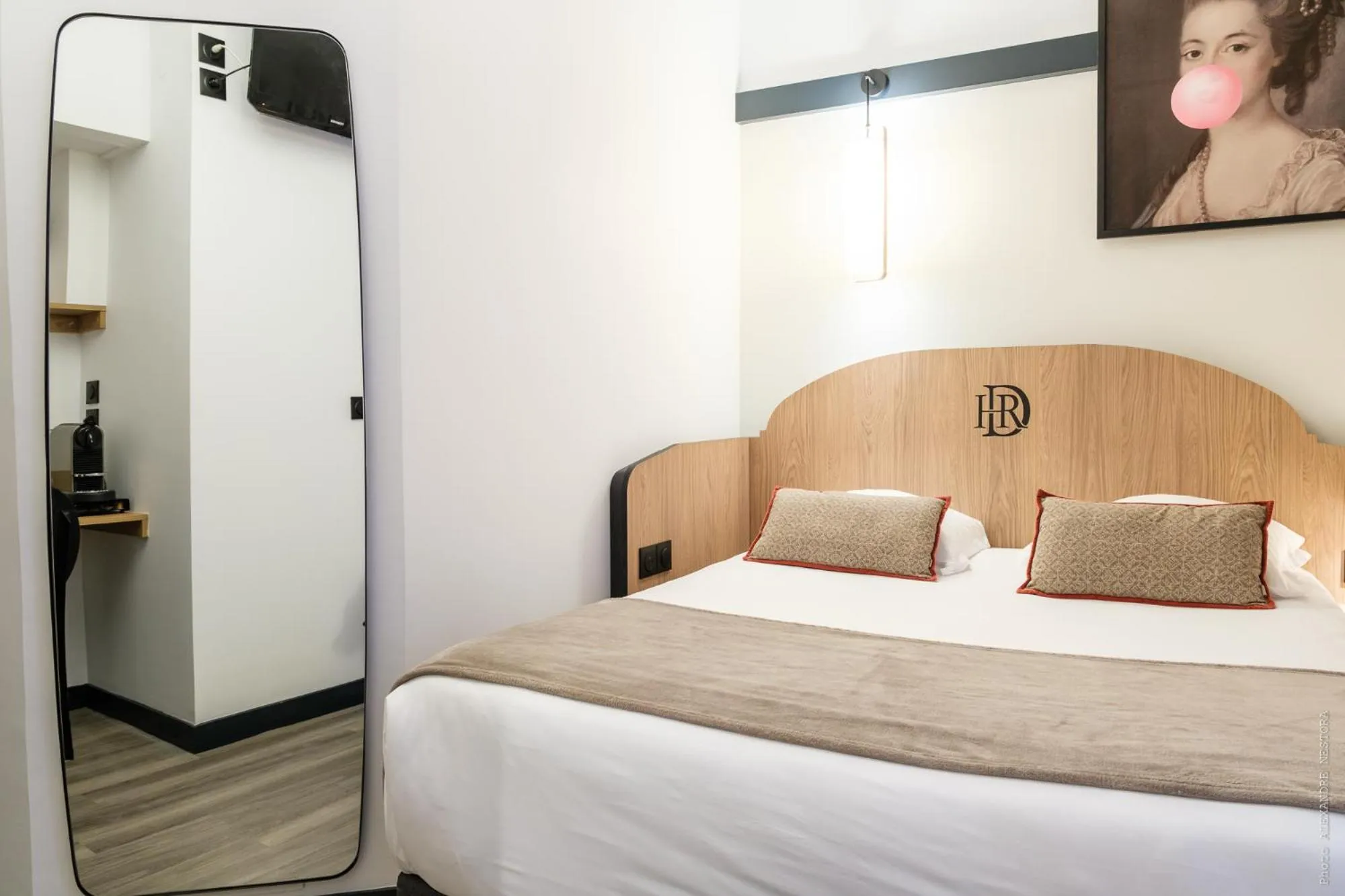 Photo of the whole room, Bed in A l'Hôtel Des Roys