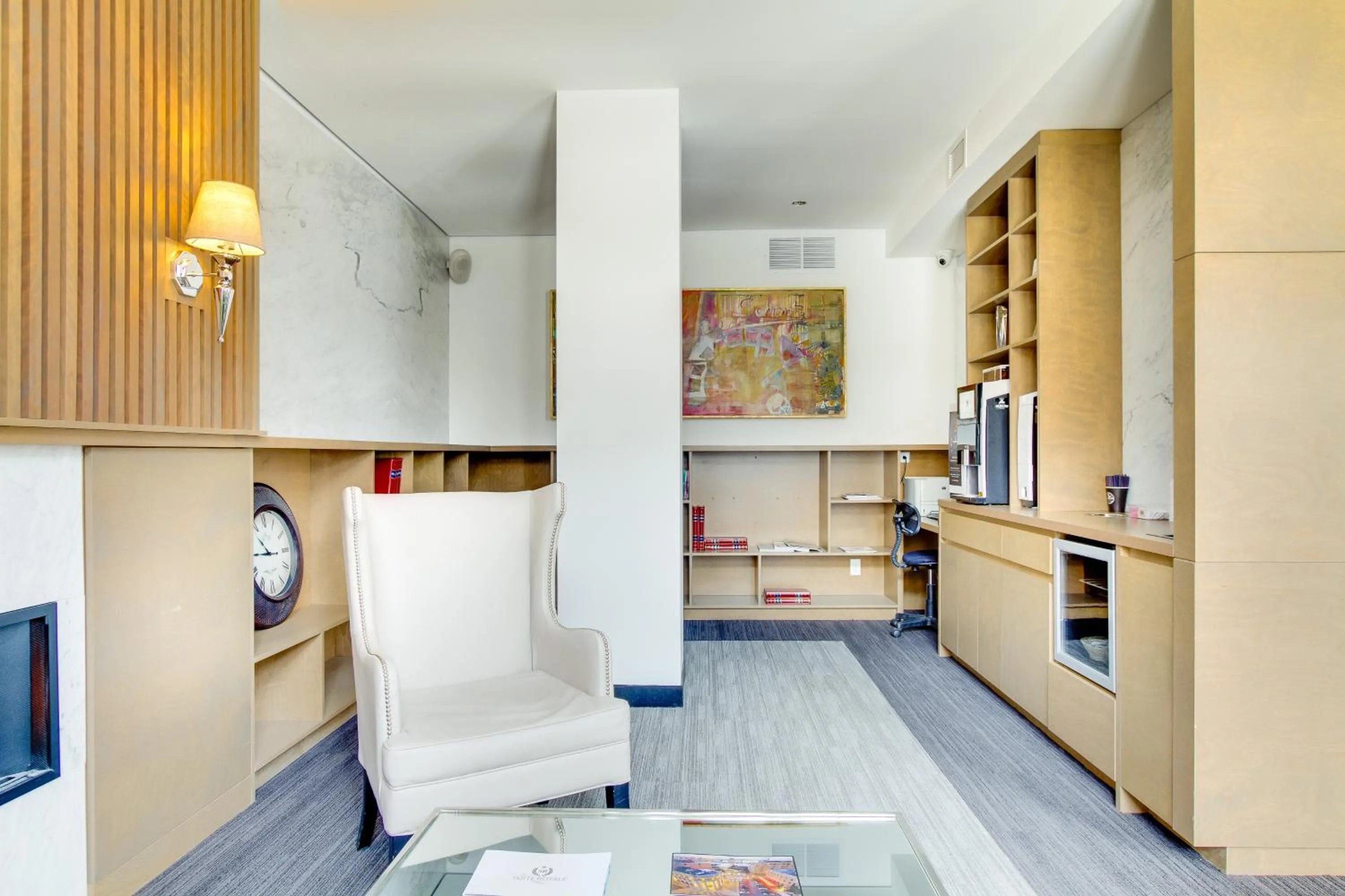 Seating area in Hotel Port-Royal