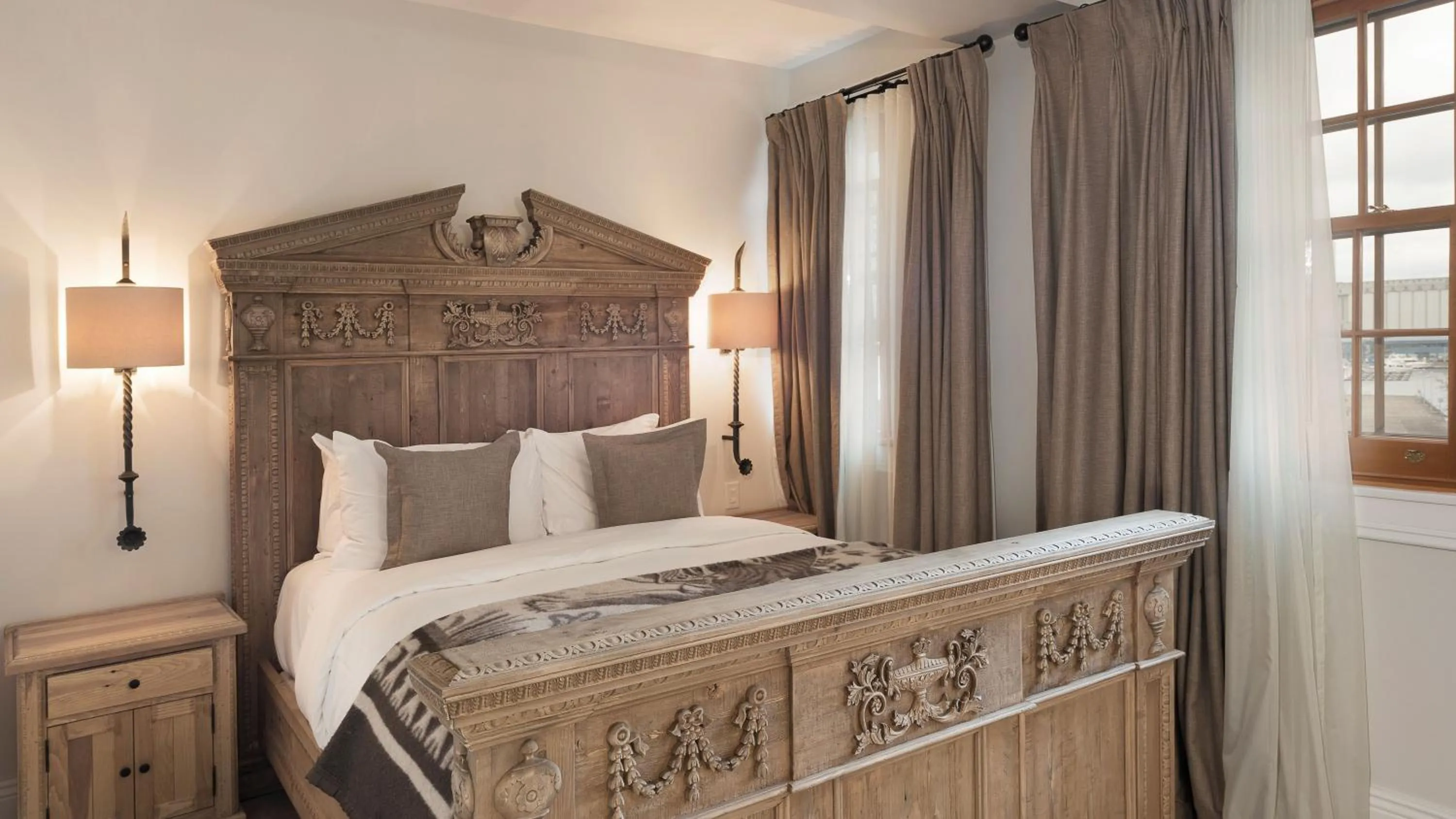 Bed in Hotel Port-Royal