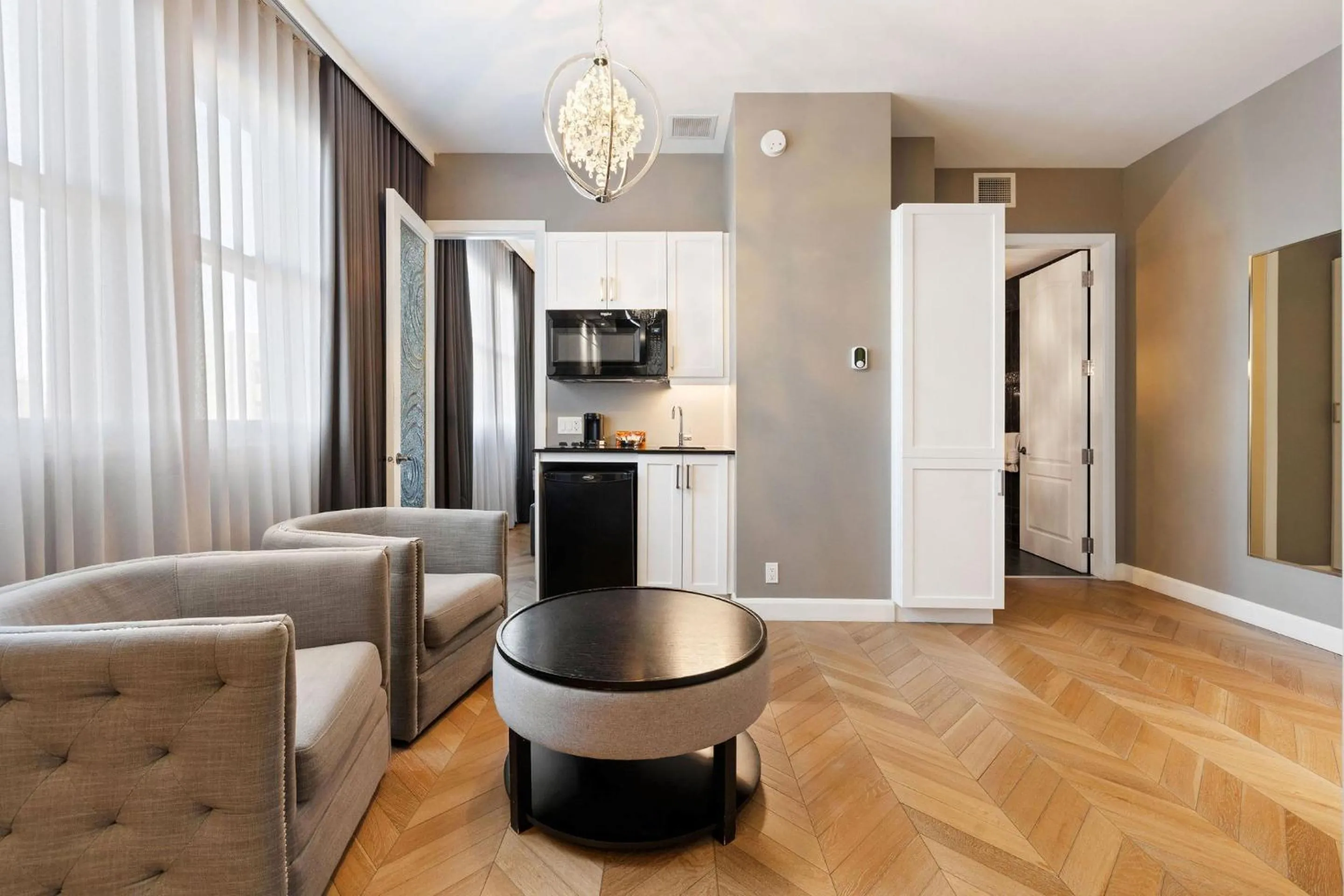 Kitchen or kitchenette in Hotel Port-Royal