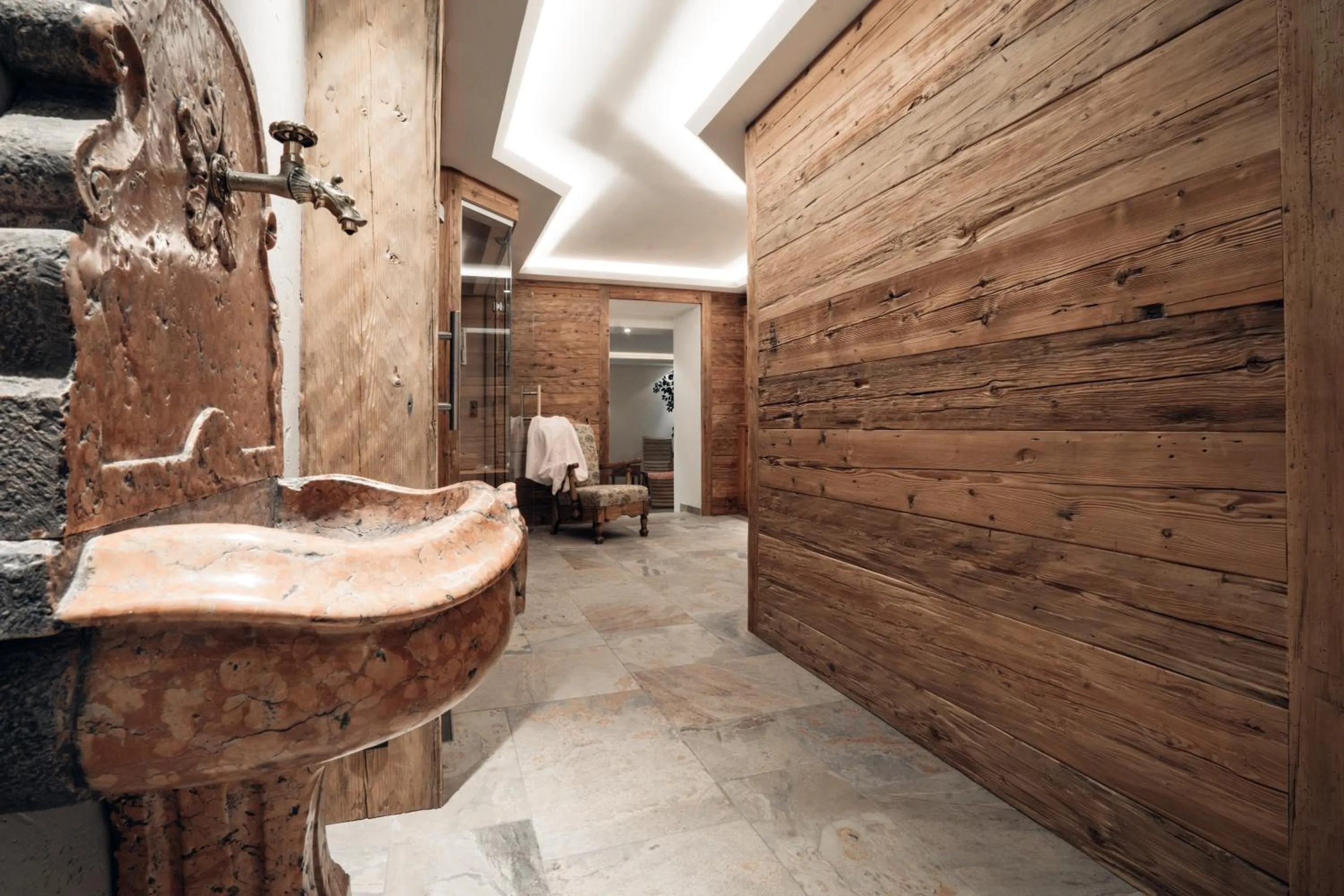 Solarium in Hotel Lech & Residenz Chesa Rosa