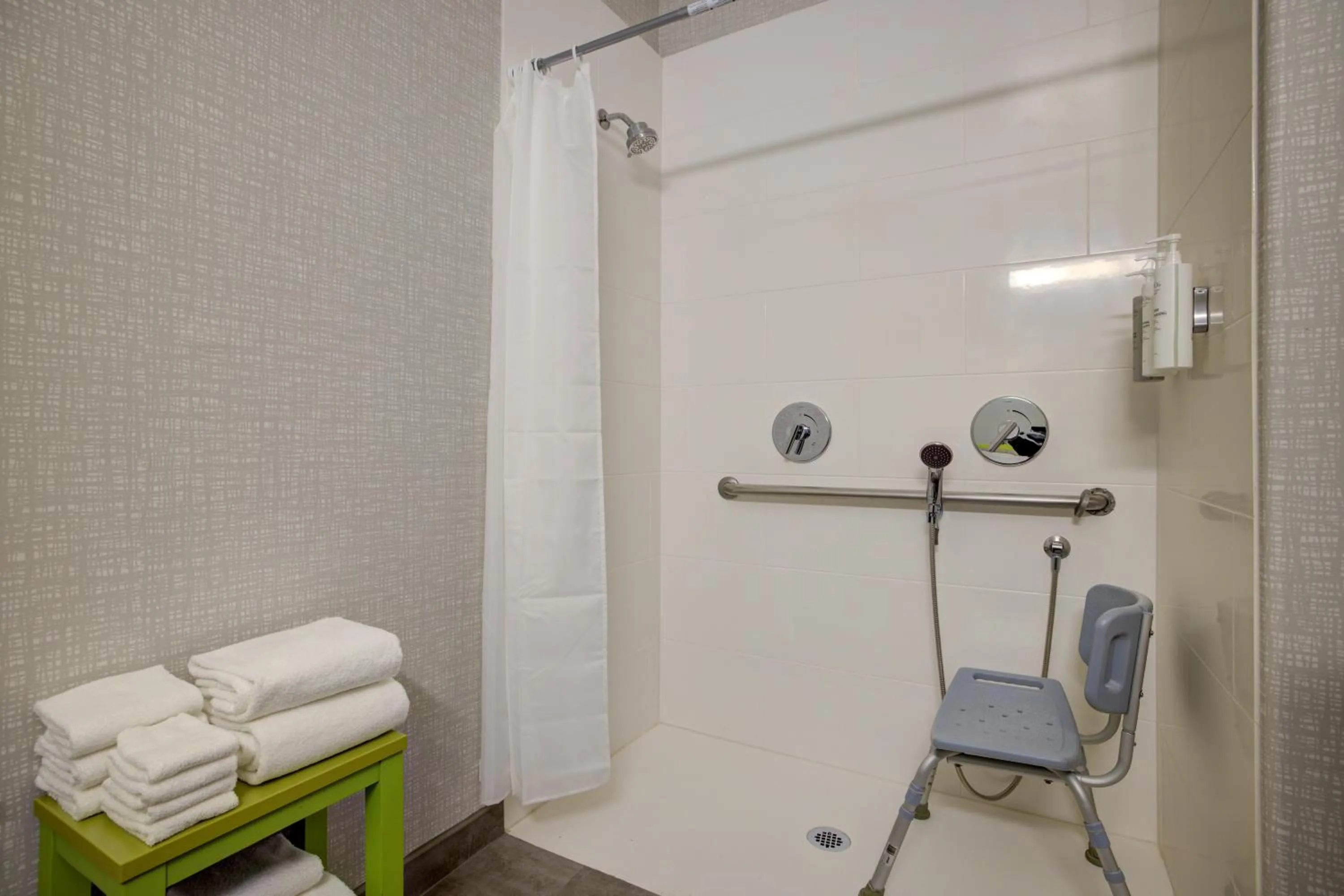 Bathroom in Hampton Inn & Suites by Hilton Mesquite