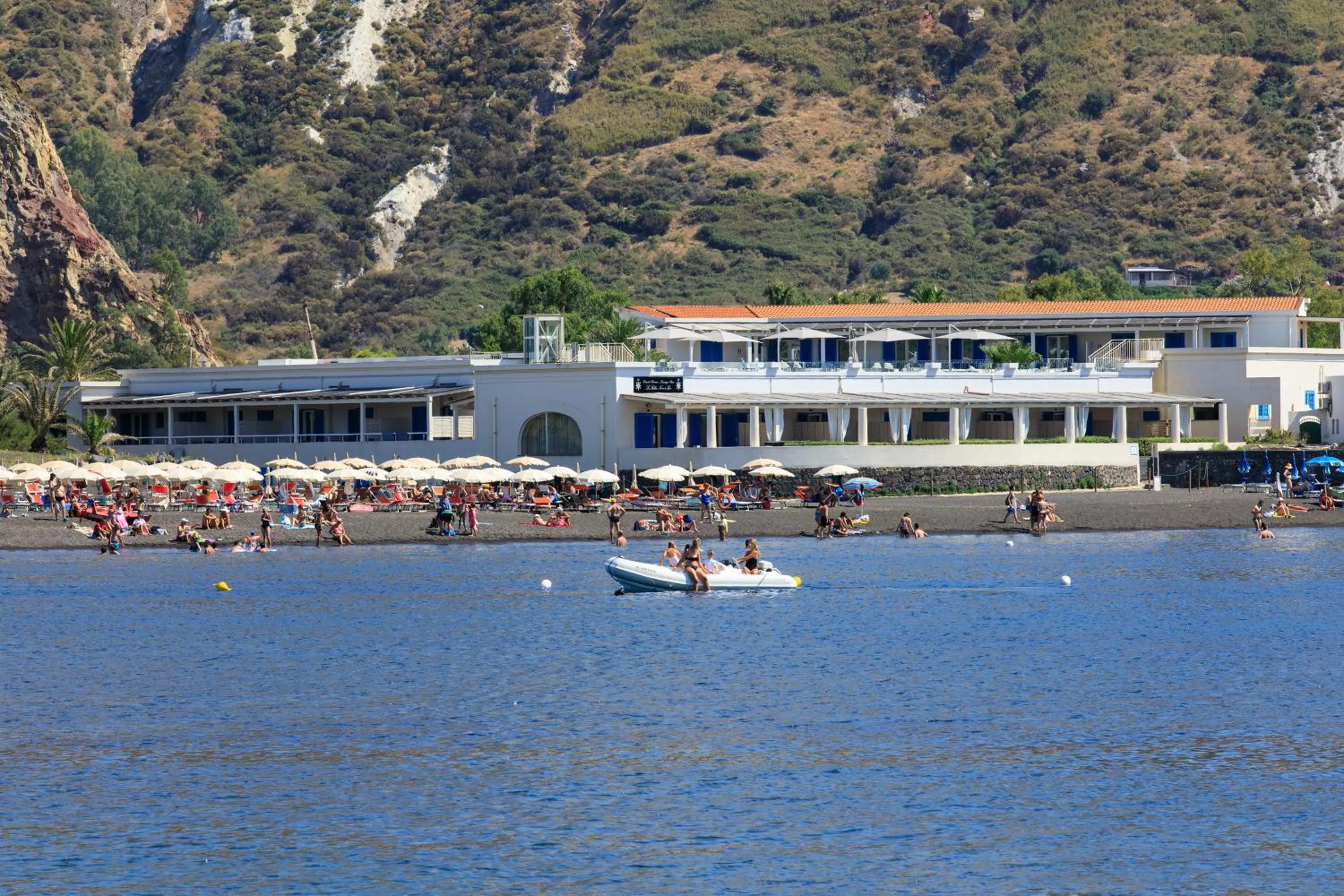 Property building in Les Sables Noirs & Spa