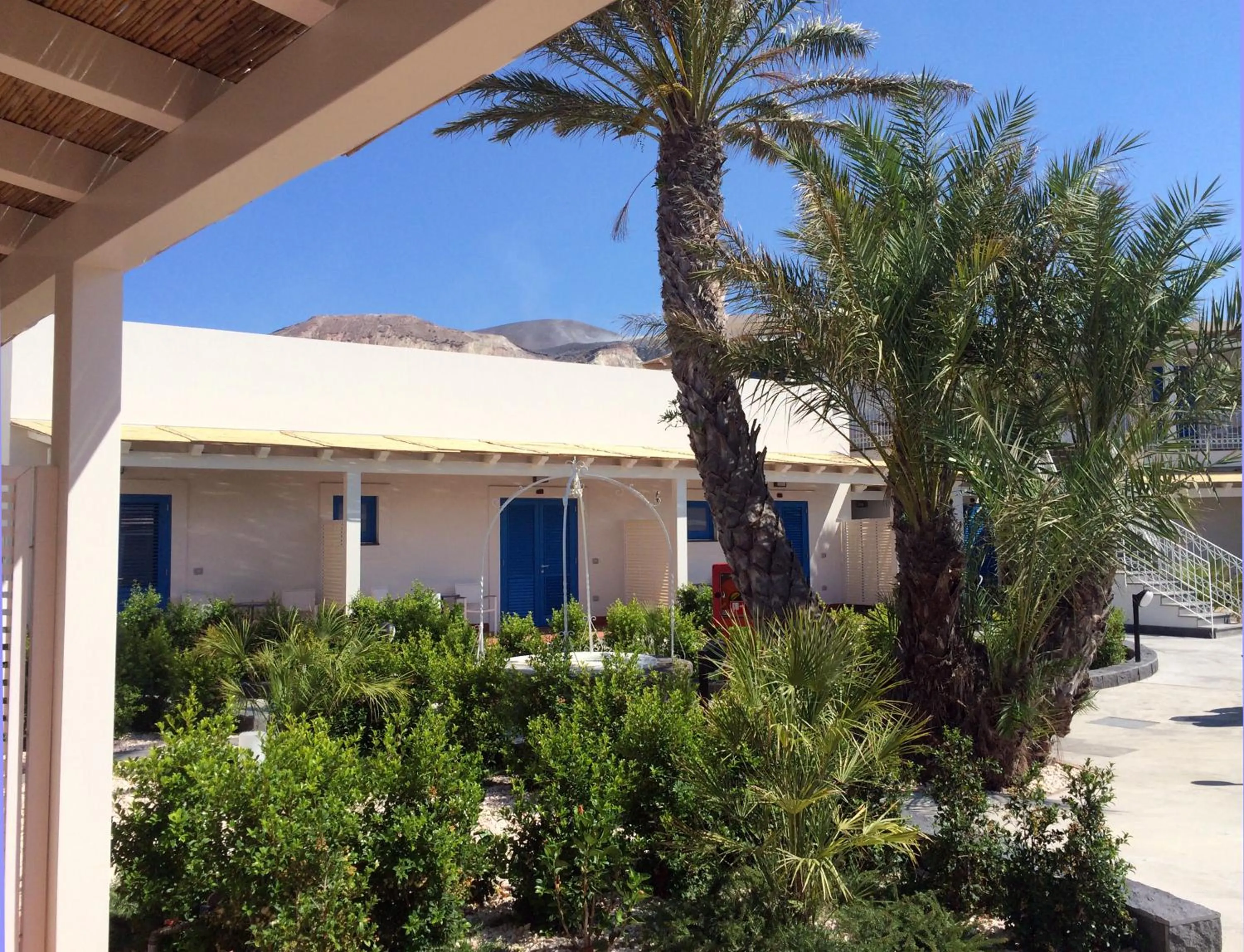 Garden in Les Sables Noirs & Spa