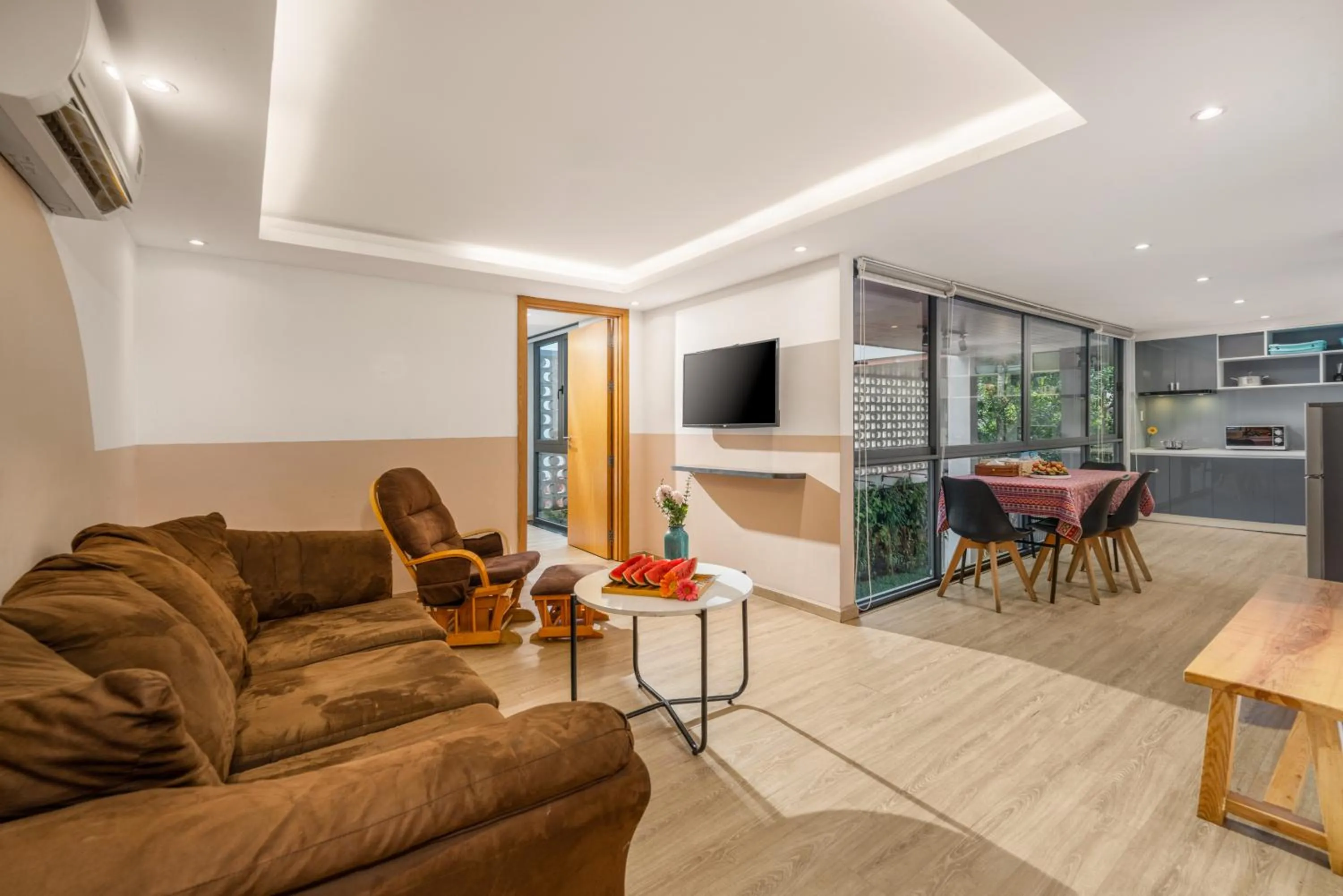 Communal lounge/ TV room in Sanayen Villa & Residences - Pool and Close Beach