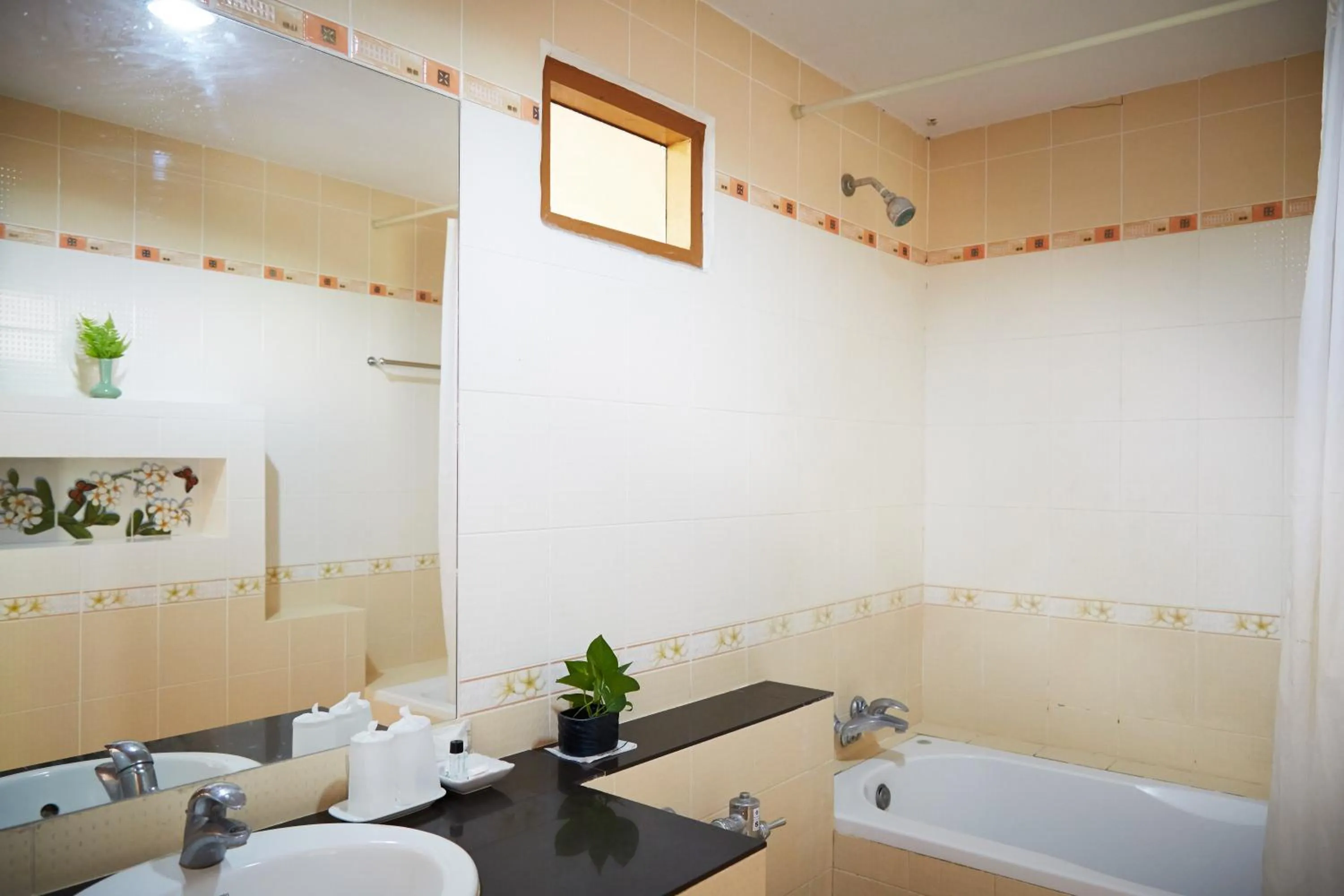 Country Lake View Hotel