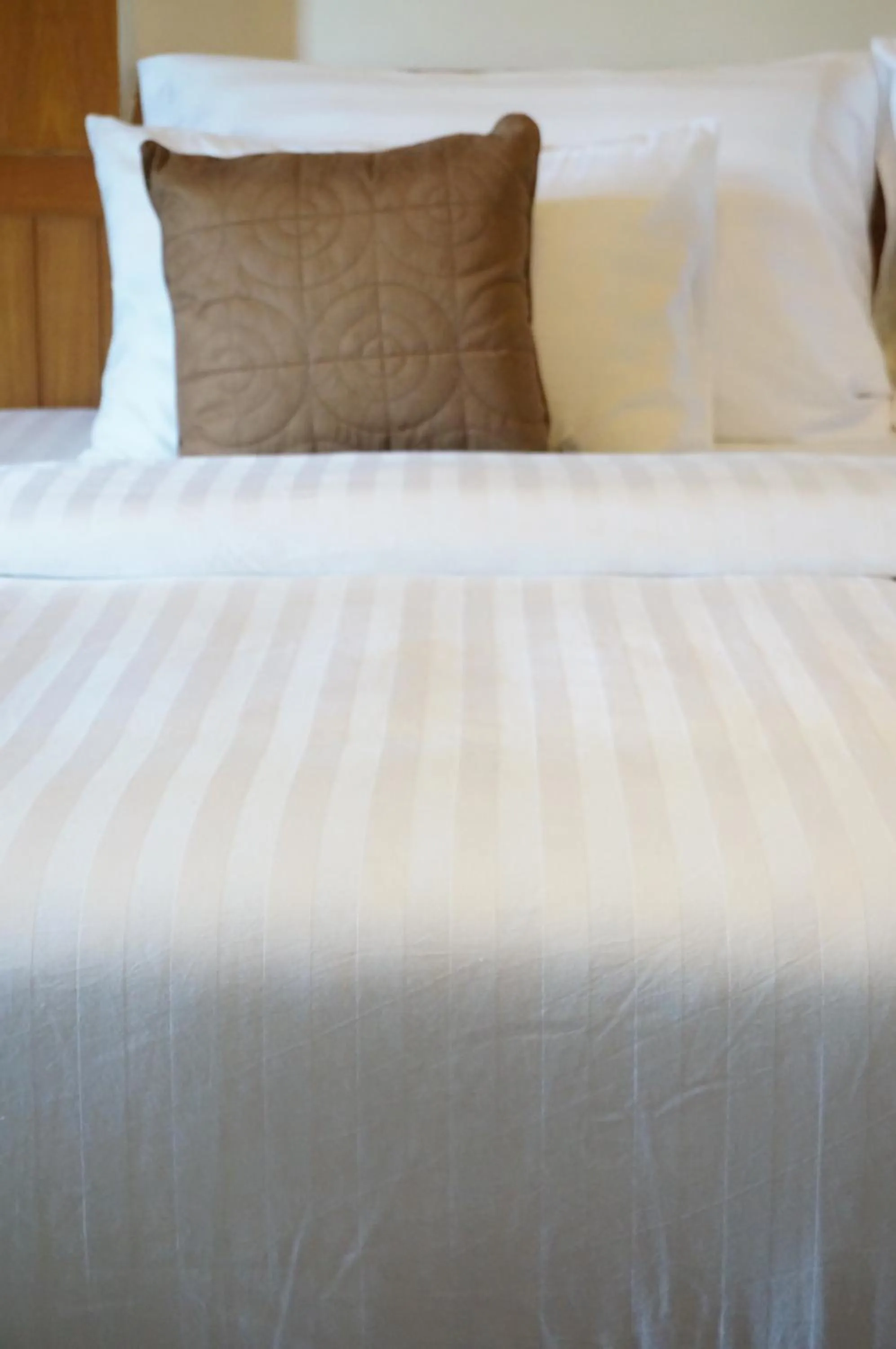 Bed in Country Lake View Hotel