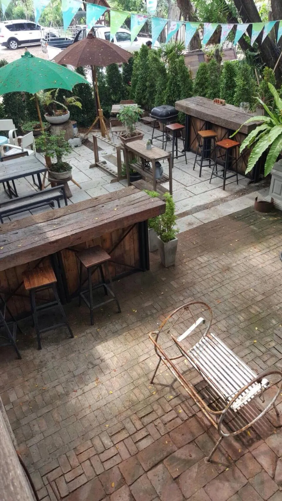 Property building in Country Lake View Hotel