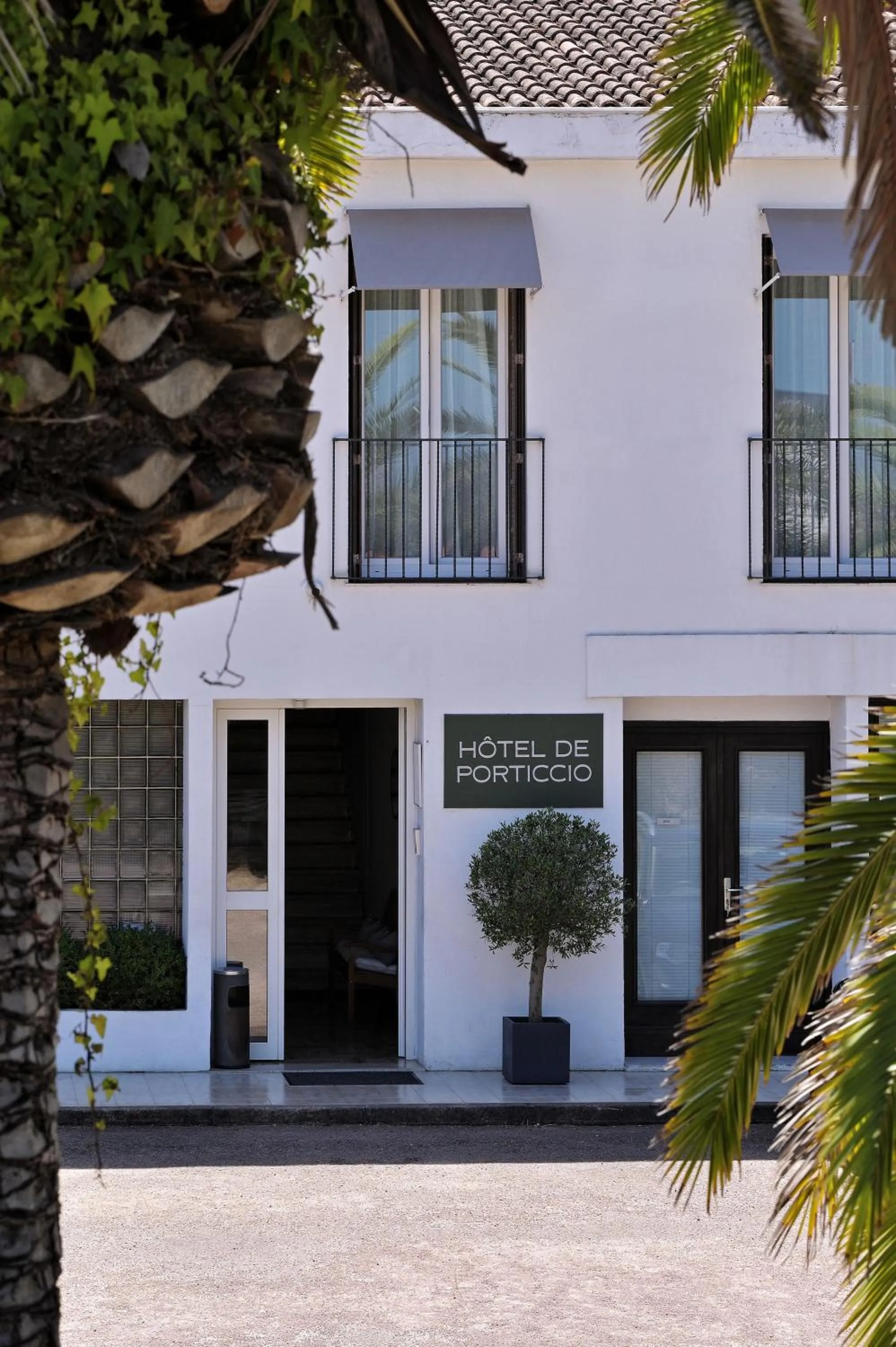 Property building in Hôtel de Porticcio