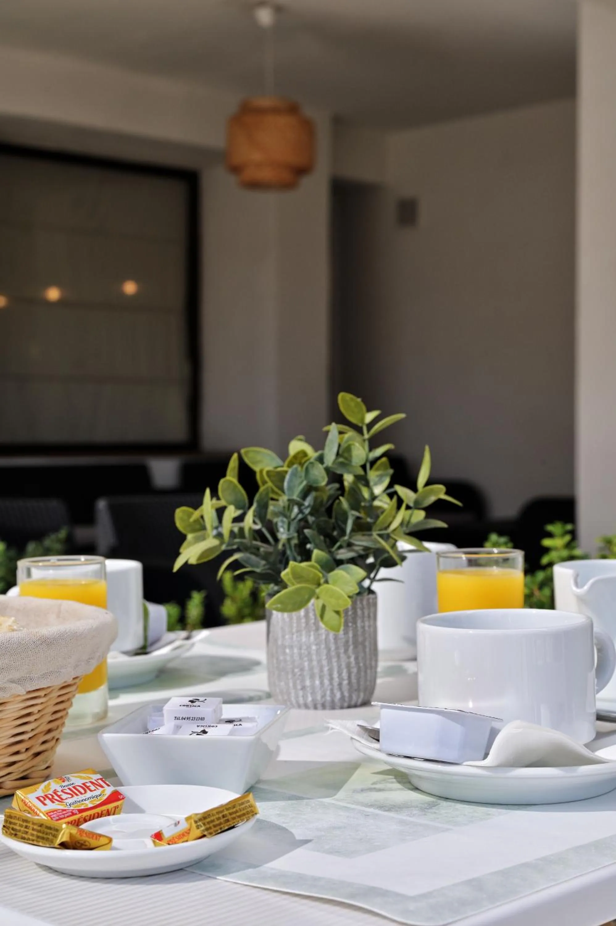 Breakfast in Hôtel de Porticcio
