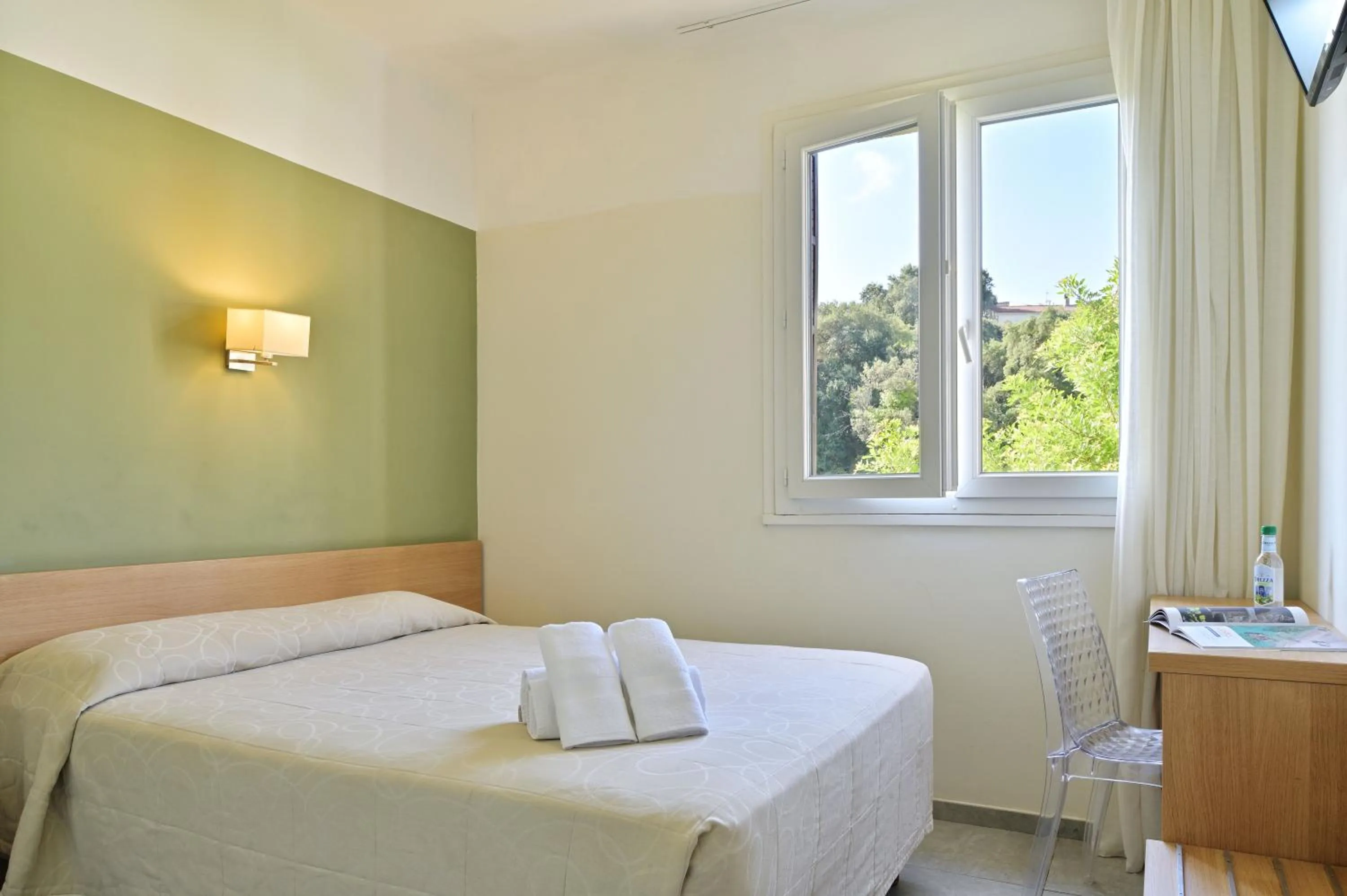 Bed in Hôtel de Porticcio