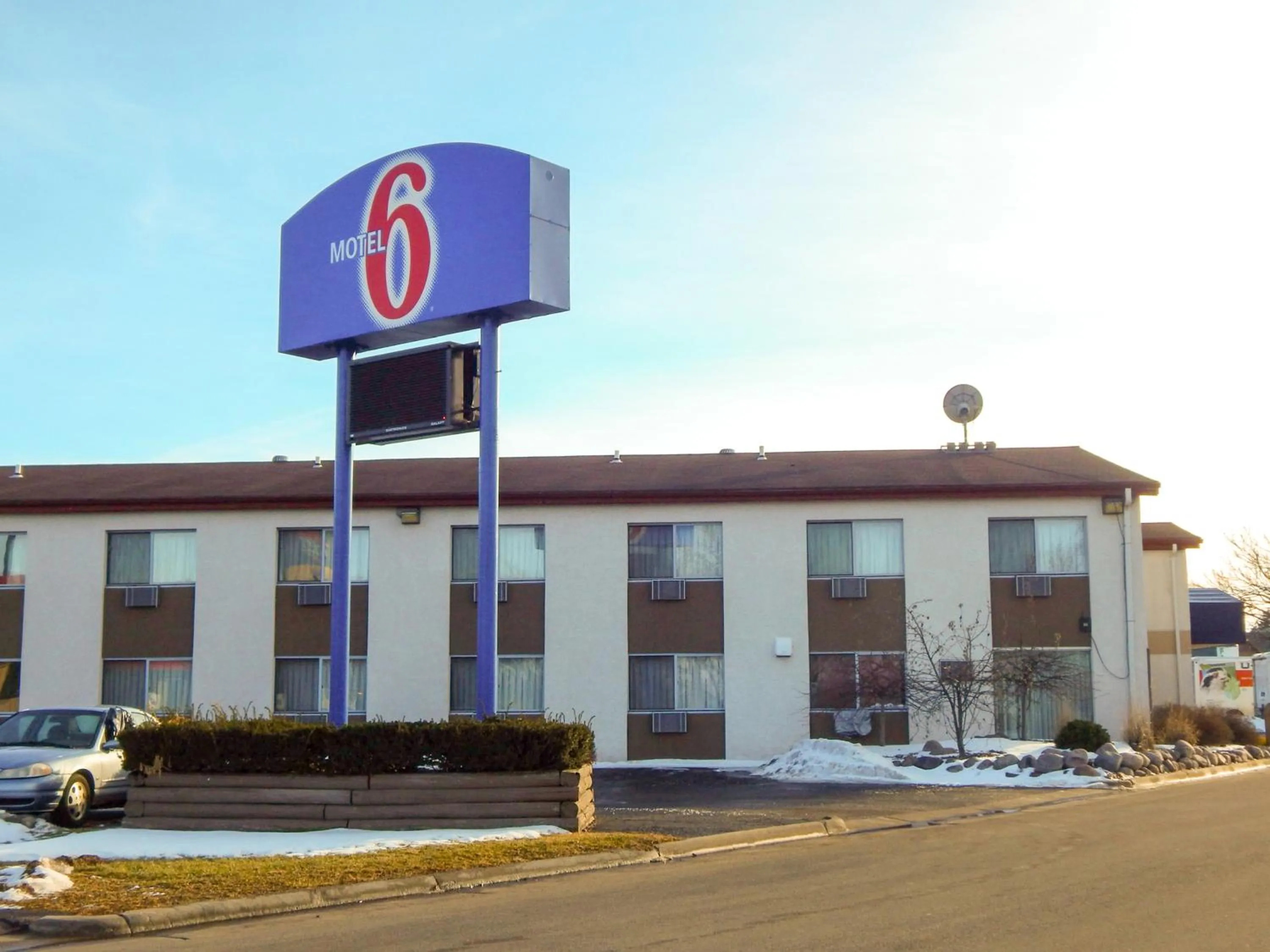 Facade/entrance in Motel 6-La Crosse, WI