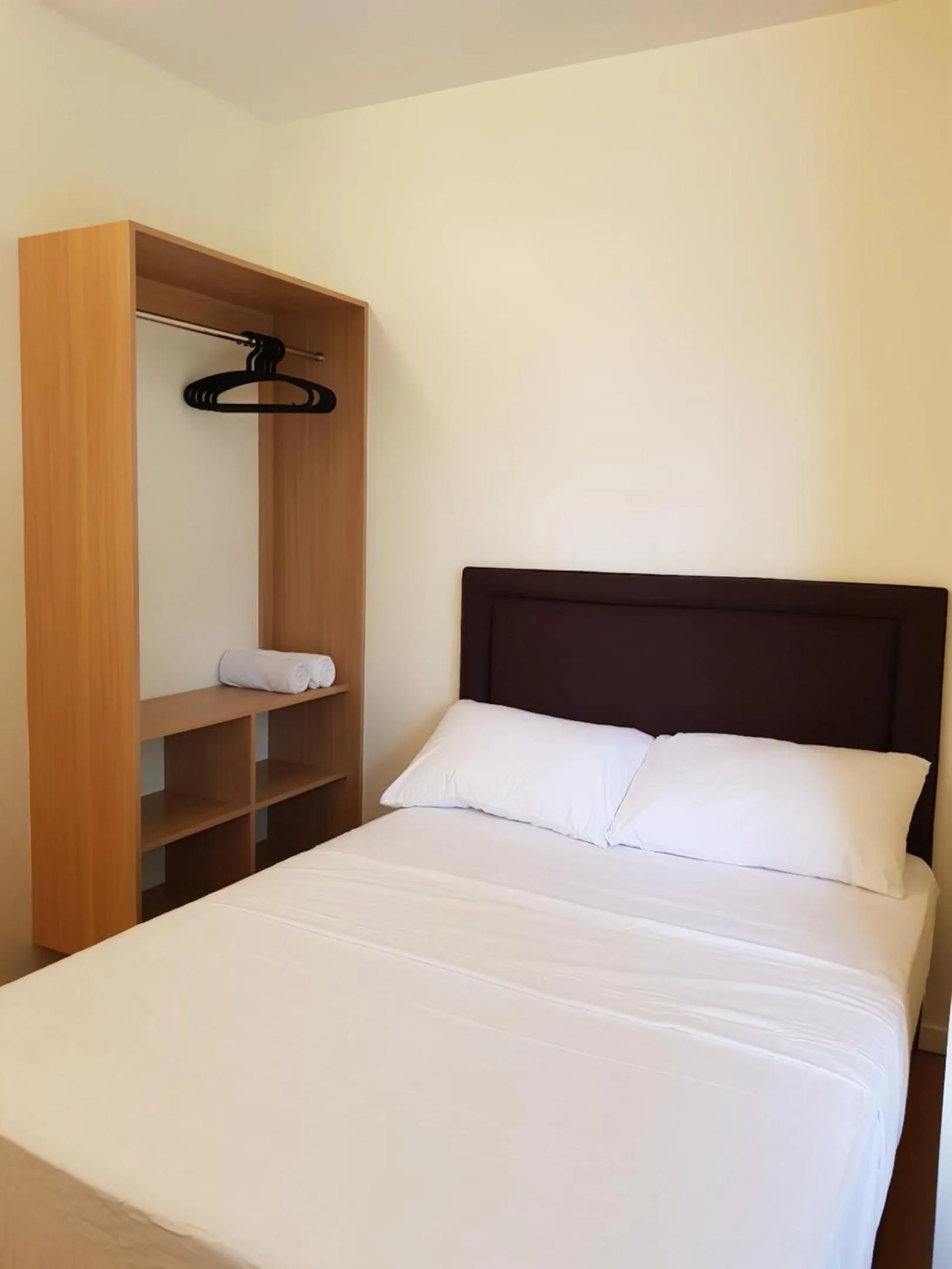 Bed in The Leaf House