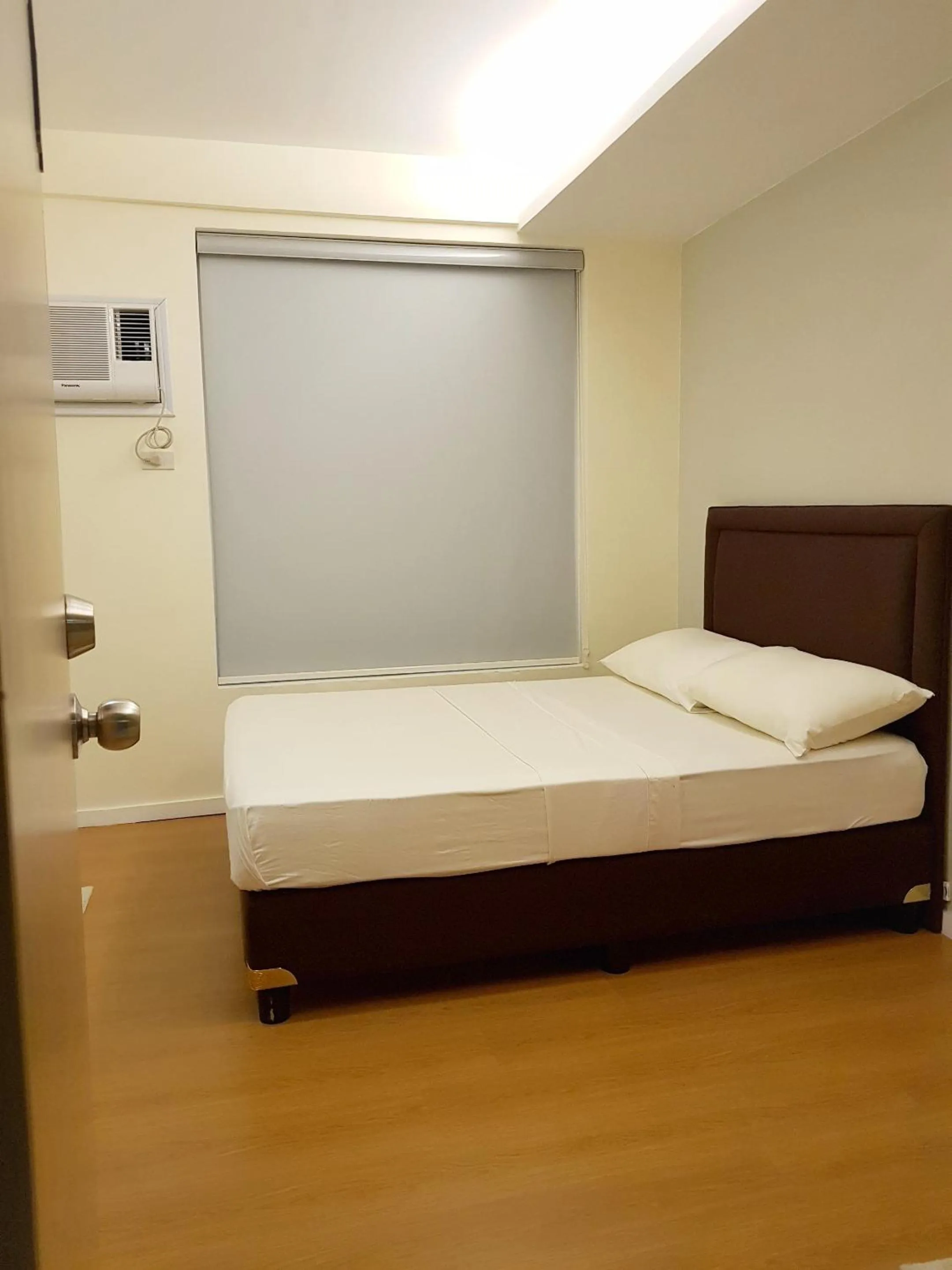 Bed in The Leaf House