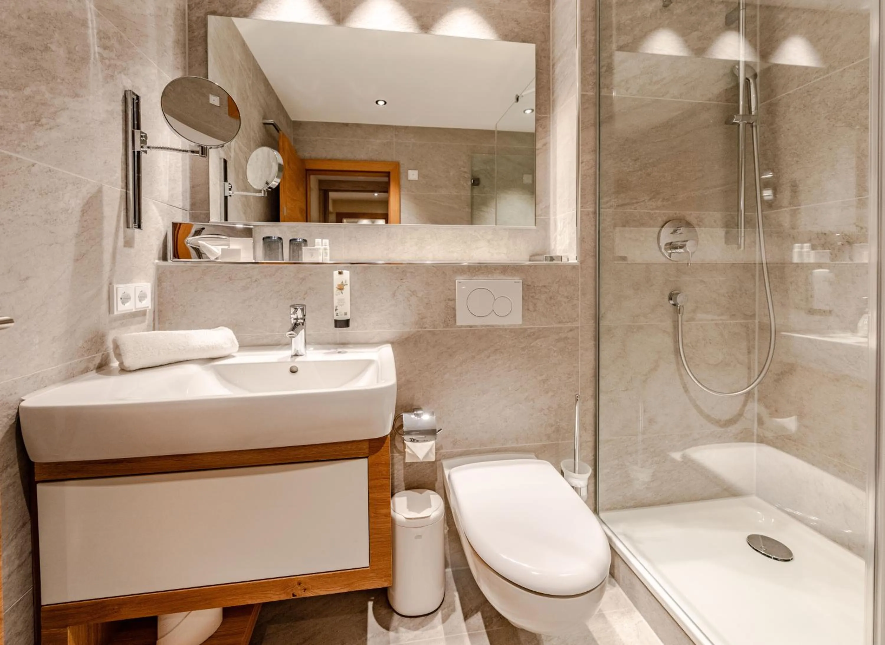 Bathroom in Eibsee Hotel