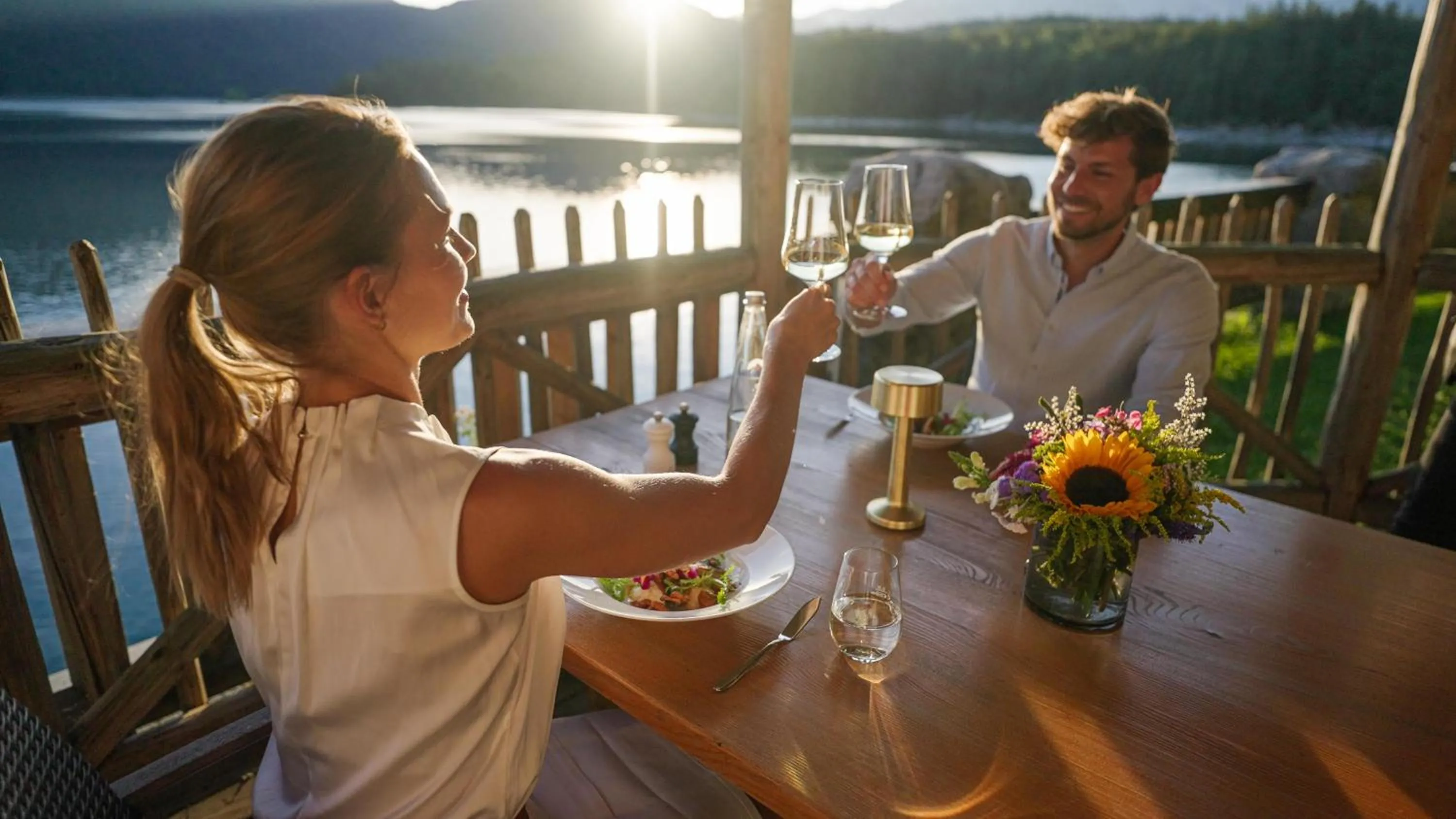 Restaurant/places to eat in Eibsee Hotel