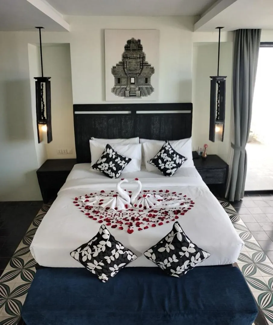 Photo of the whole room, Bed in Monthara Angkor Residence