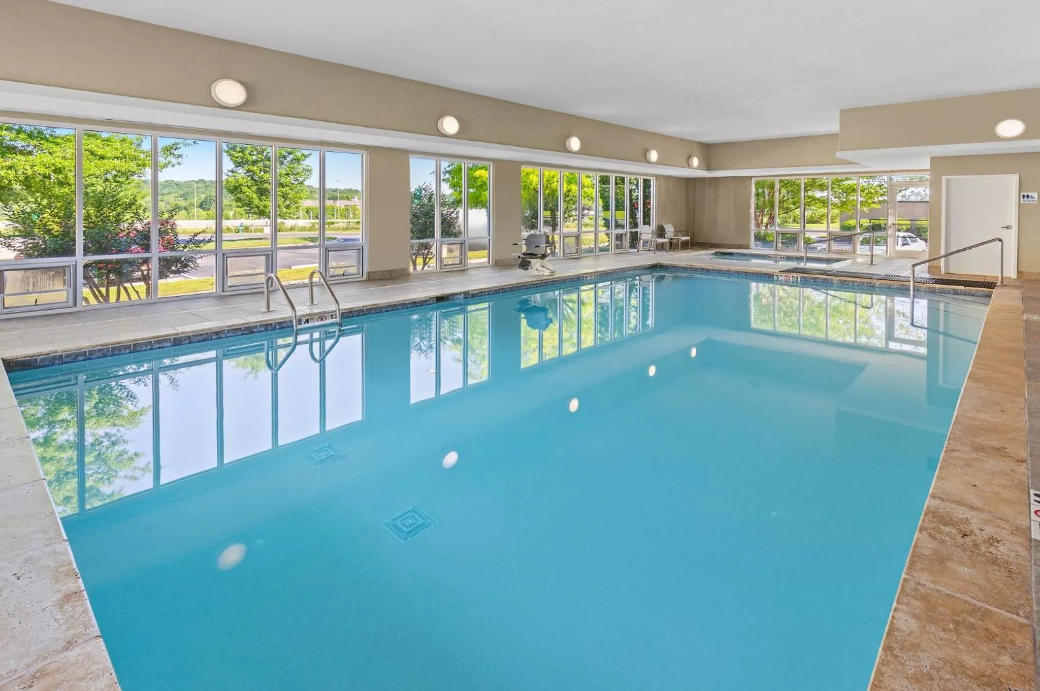 Swimming pool in Holiday Inn Express Hotel & Suites Ooltewah Springs - Chattanooga by IHG