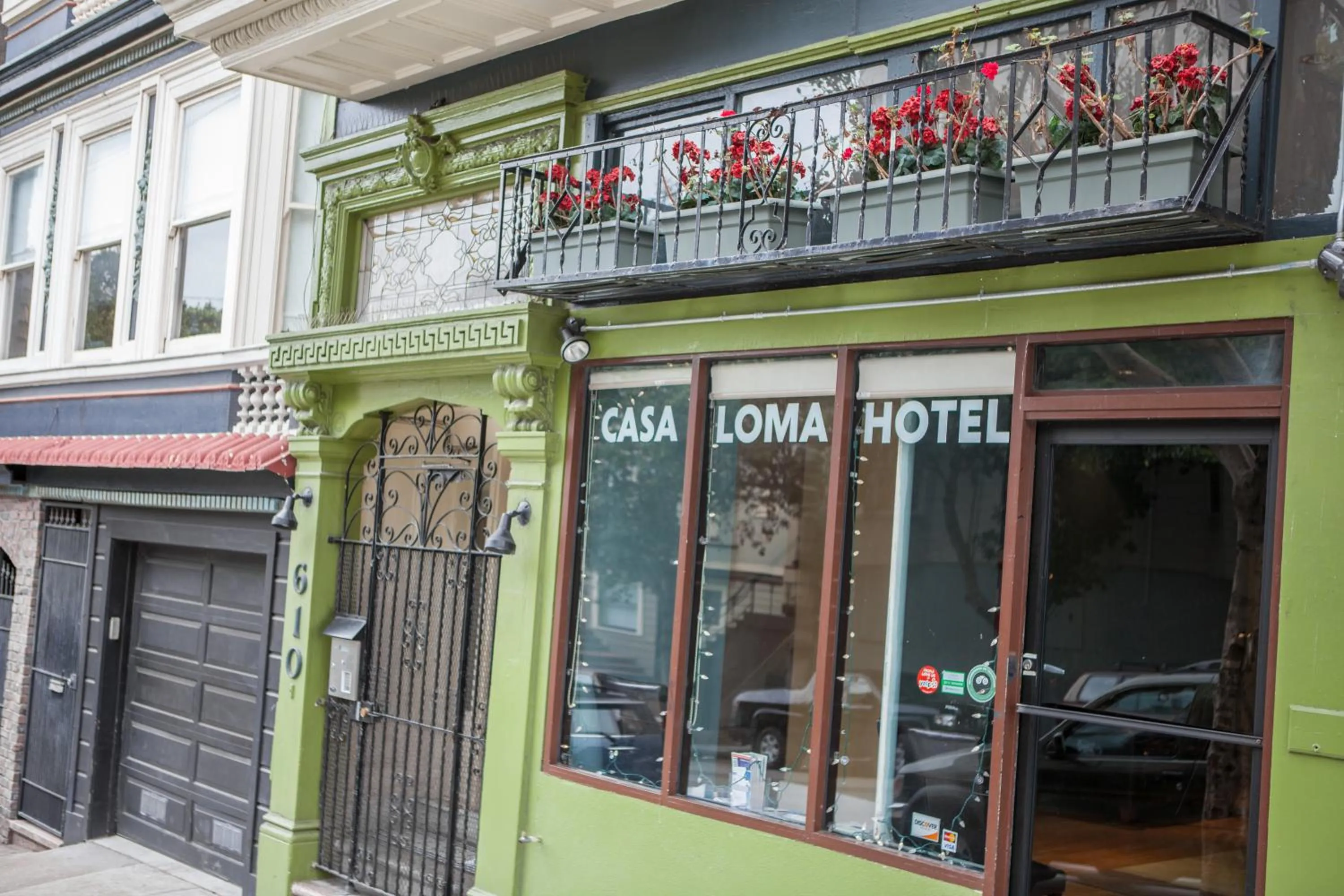 Facade/entrance in Casa Loma Hotel
