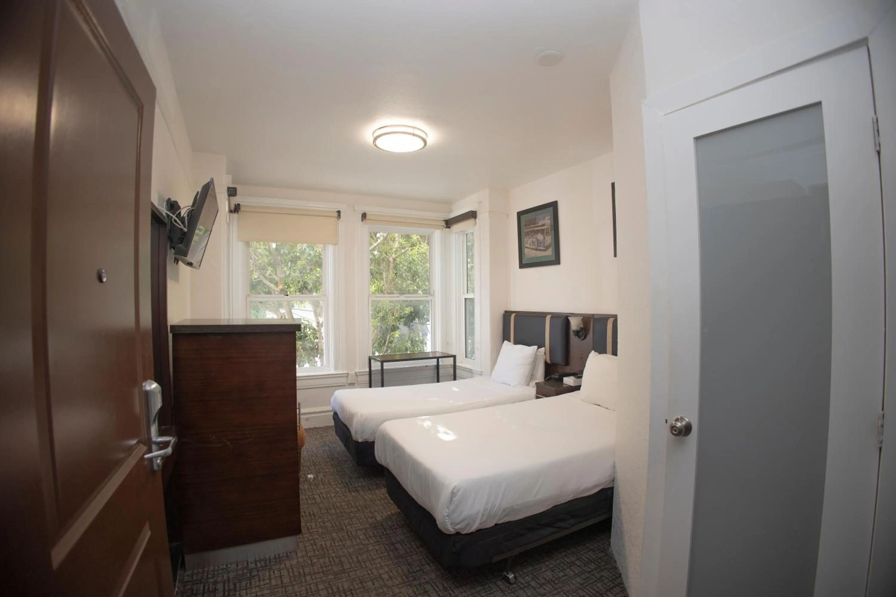 Bedroom, Bed in Casa Loma Hotel