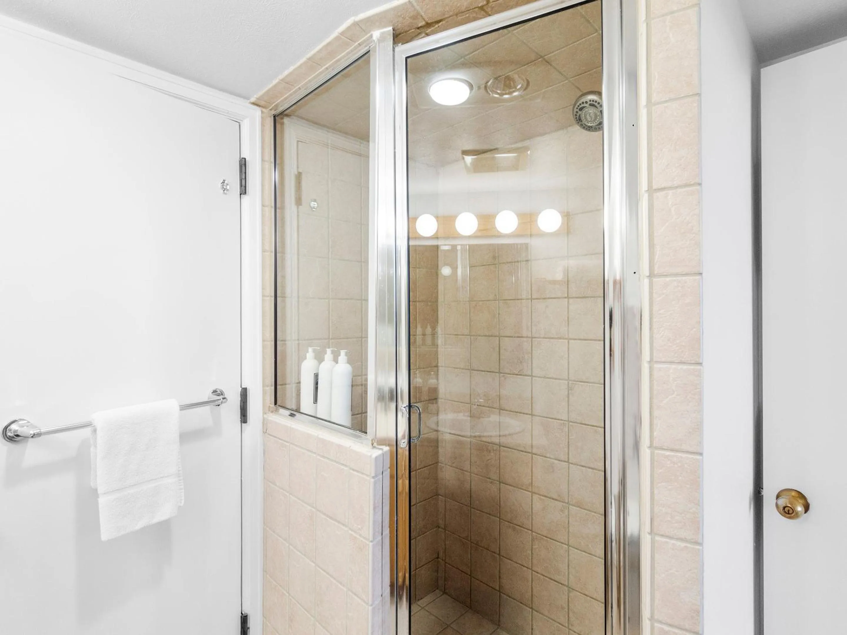 Shower in The Lodge at the Mountain Village by All Seasons Resort Lodging