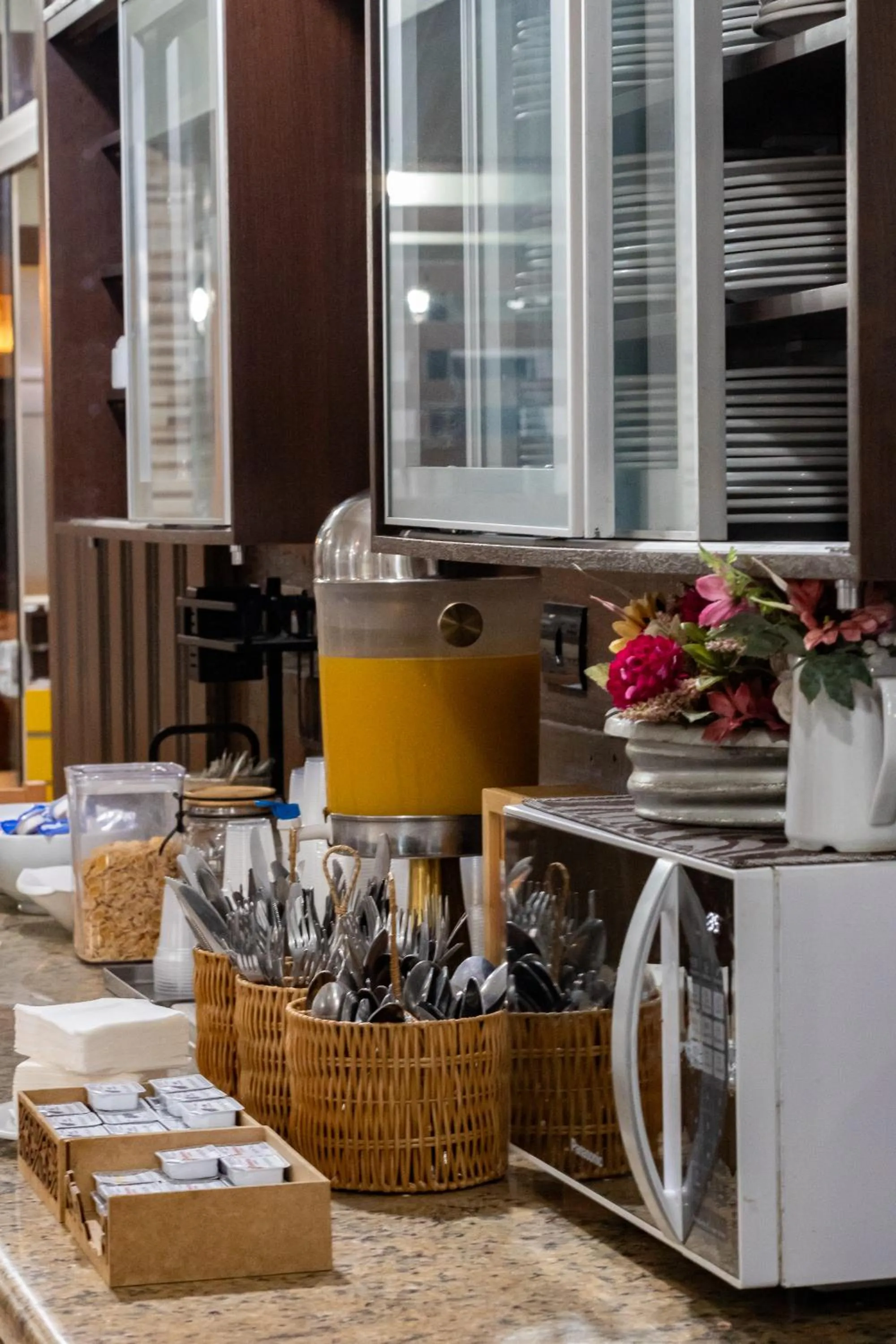 Breakfast in Hotel e Pousada Caroline