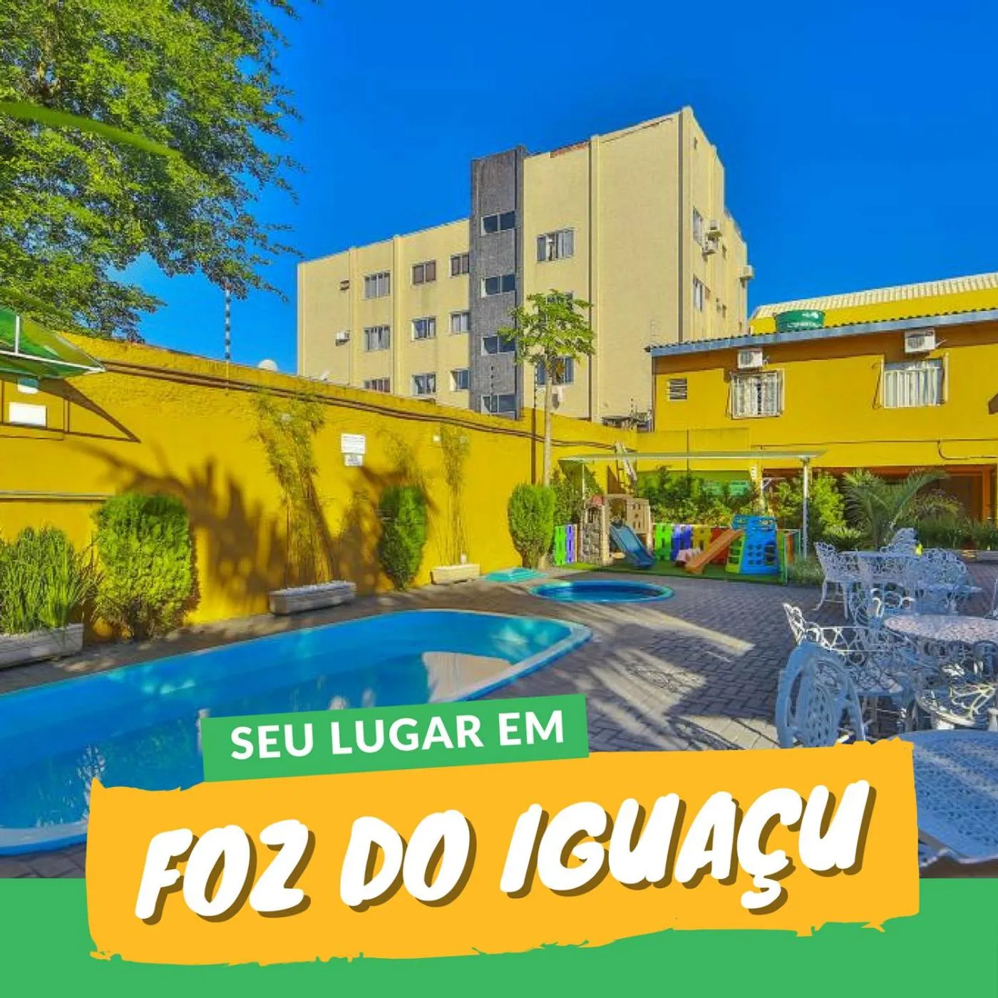 Property building in Hotel e Pousada Caroline