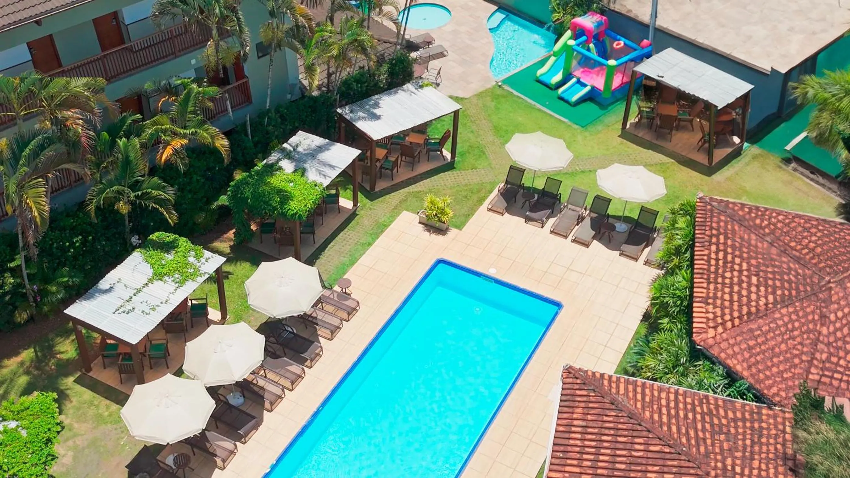 Pool view in Hotel Ilhas do Caribe - Na melhor região da Praia da Enseada