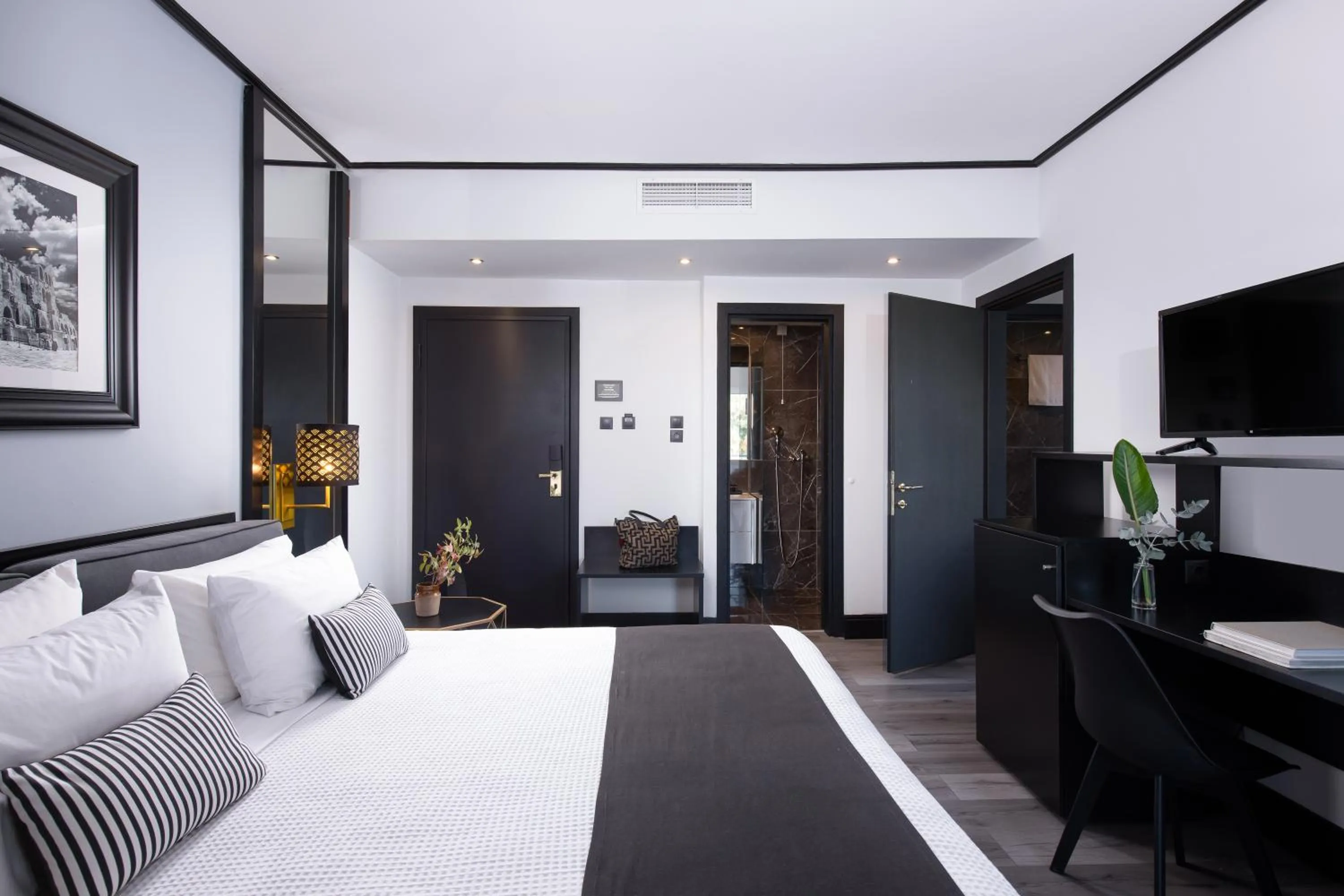 Bedroom, Bed in Athenian Riviera Hotel& Suites