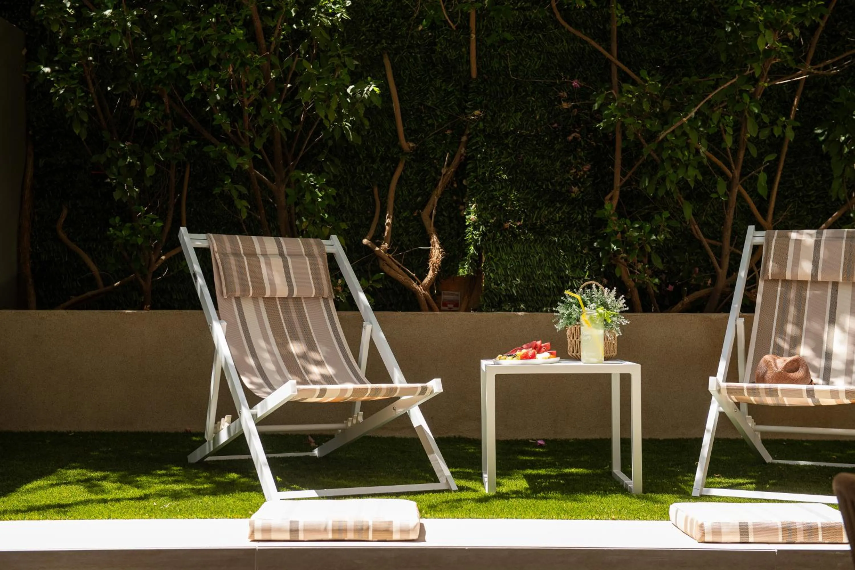 Garden in Athenian Riviera Hotel& Suites